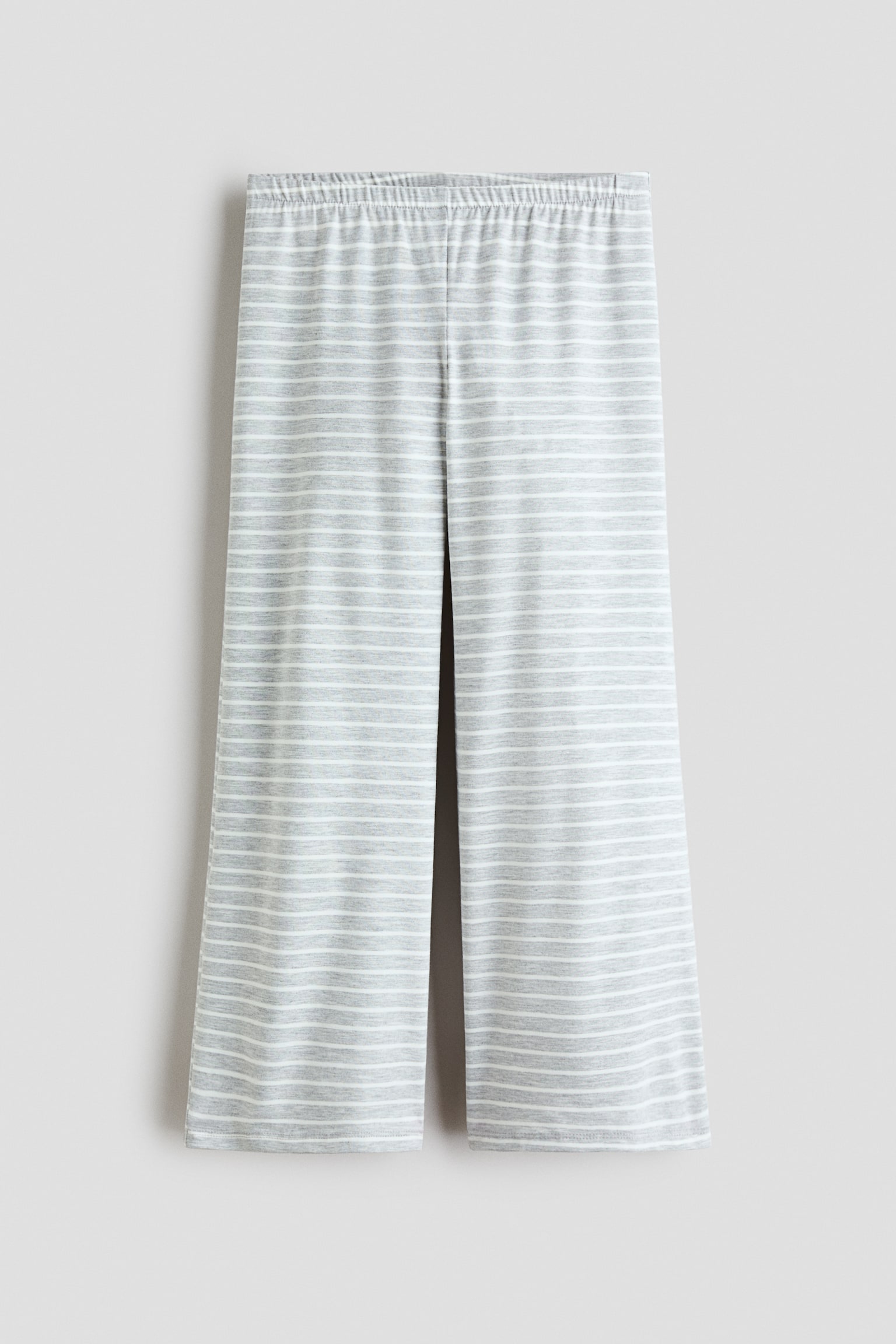 Pantaloni largi