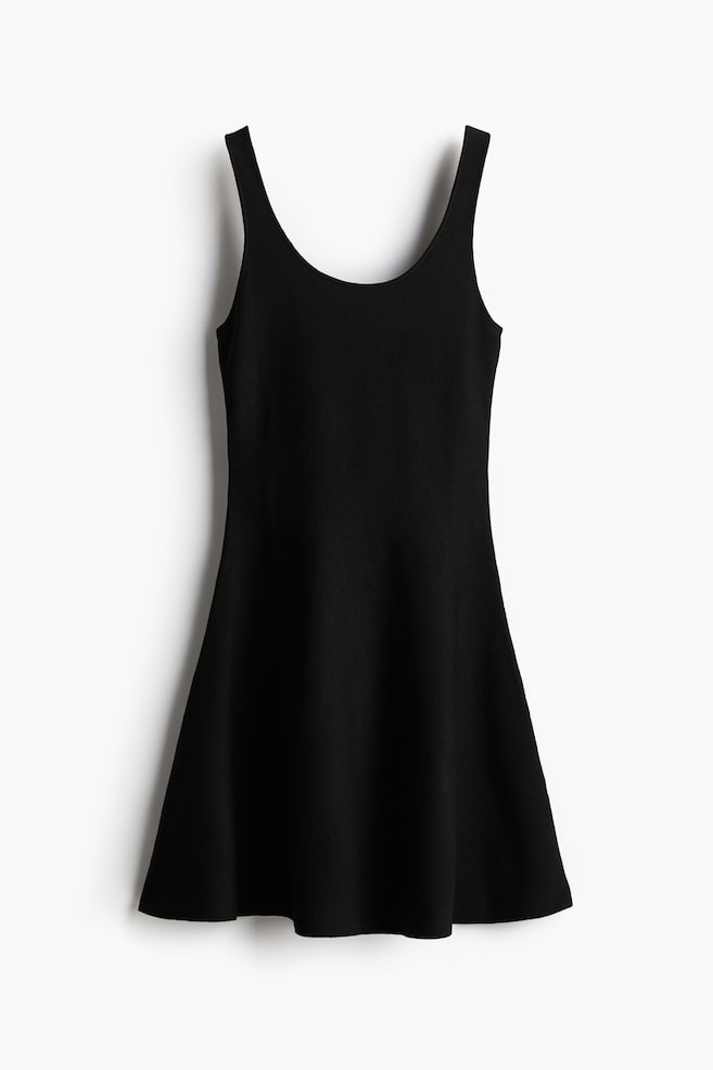 Robe avec jupe évasée - Noir - 1