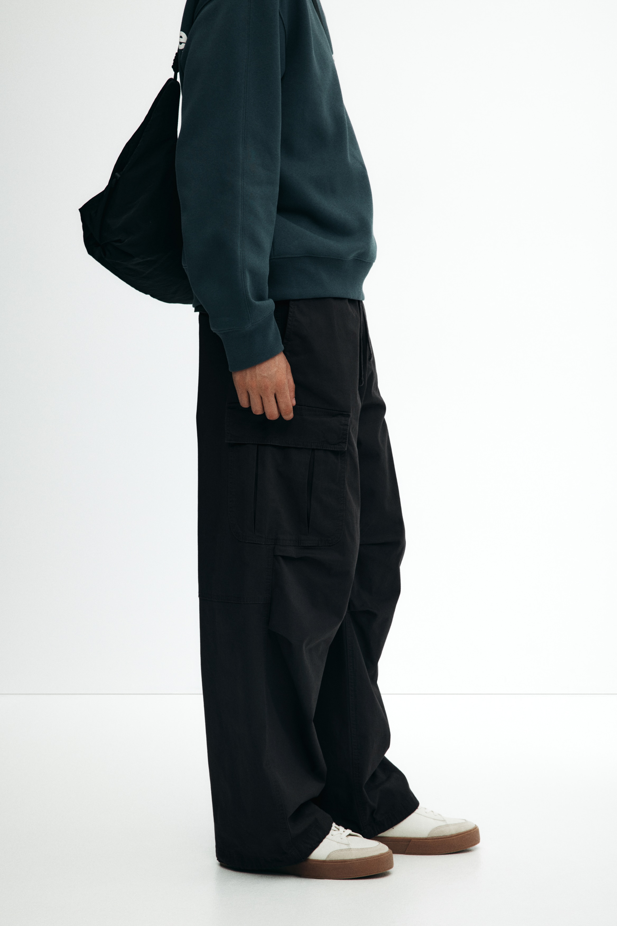 Loose Fit Cargo trousers