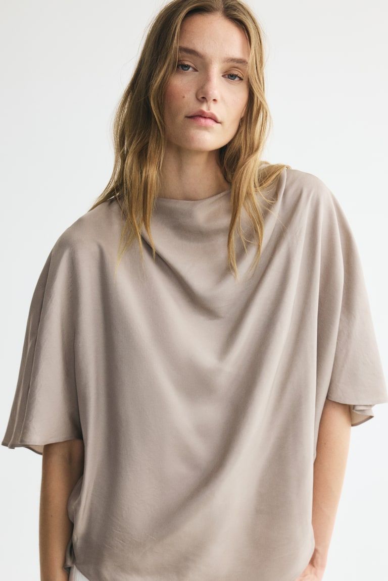 Drapirana bluza od satenskog kepera