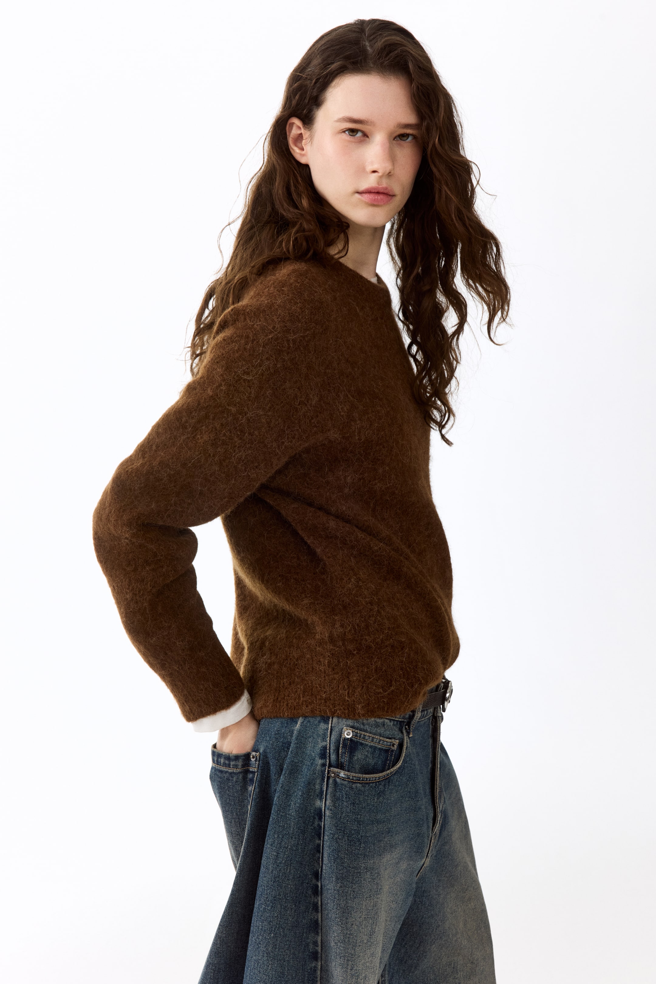 Женские свитеры H&M Oversized Alpaca-Blend Sweater — фото 6