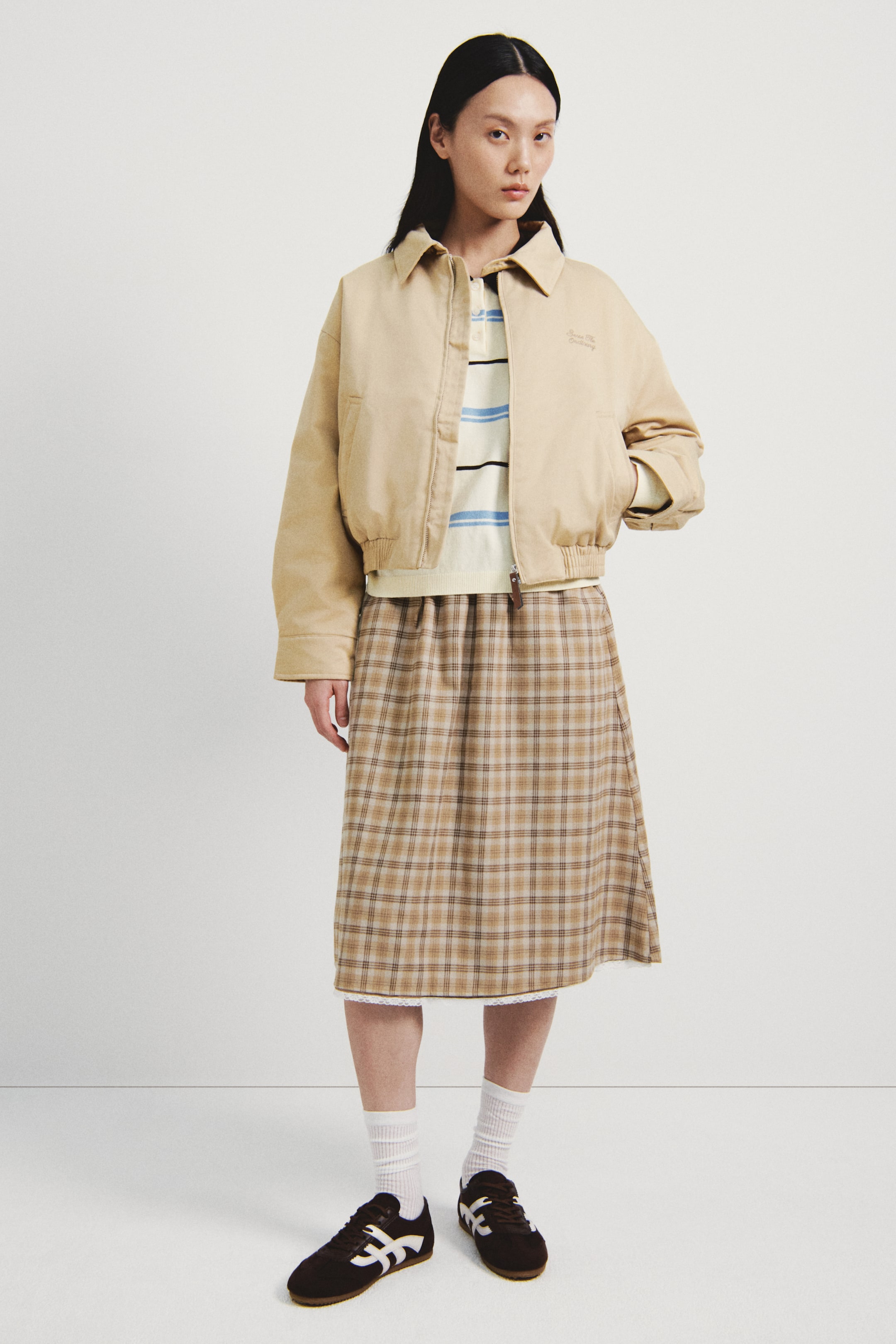 拡大画像を表示: Padded twill jacket - ライトベージュ - レディース | H&M JP 1