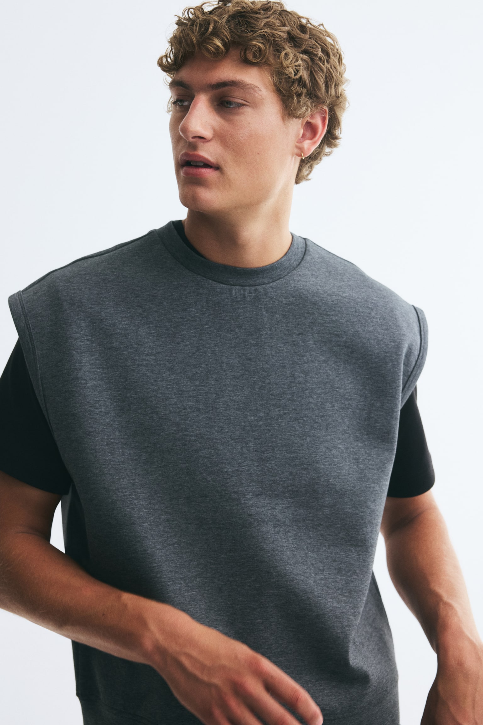 Мужской топ H&M Relaxed-Fit Scuba Tank Top, цвет: Тёмный серый меланжевый — фото 3