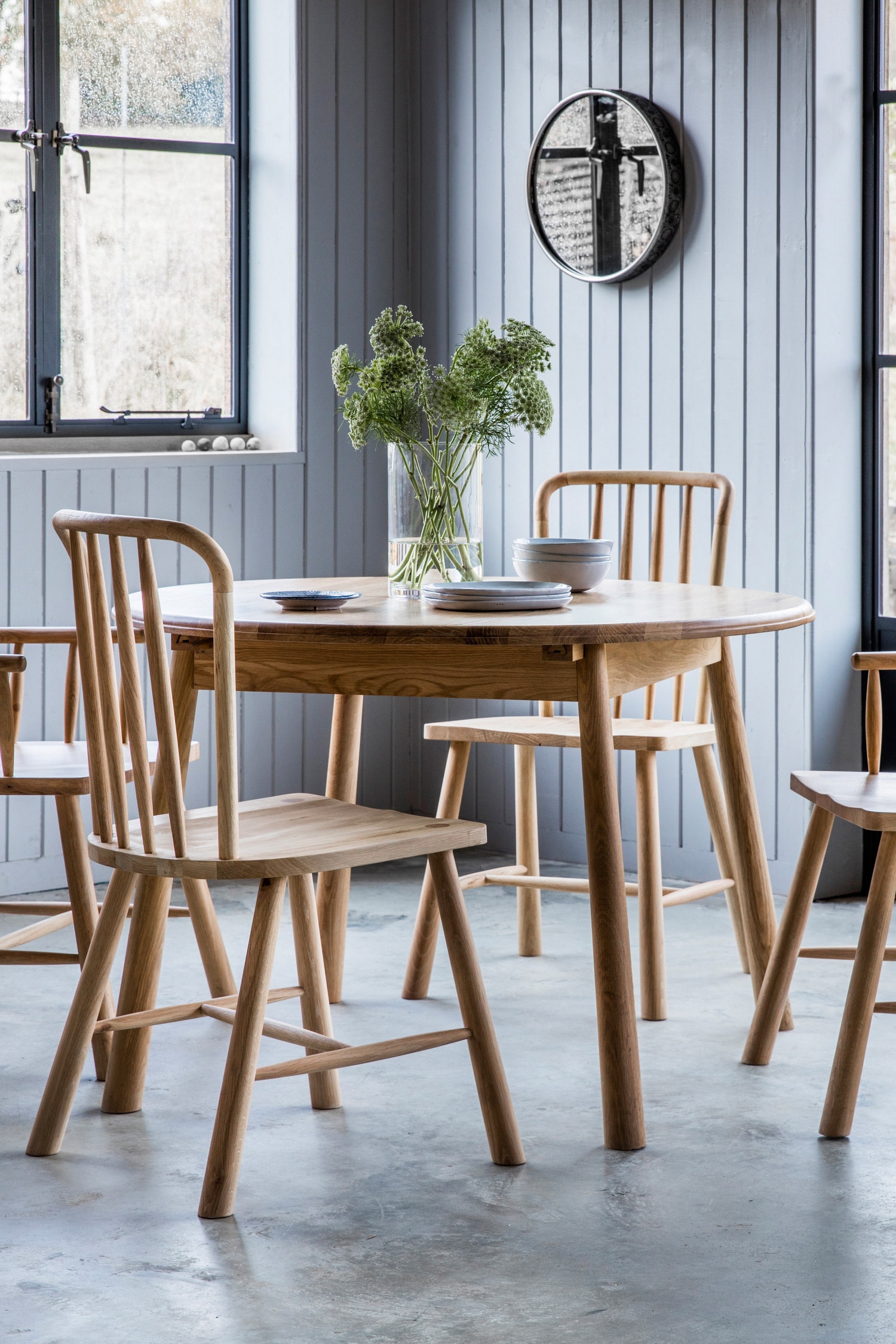 Wooden Round Extendable Table - Natural