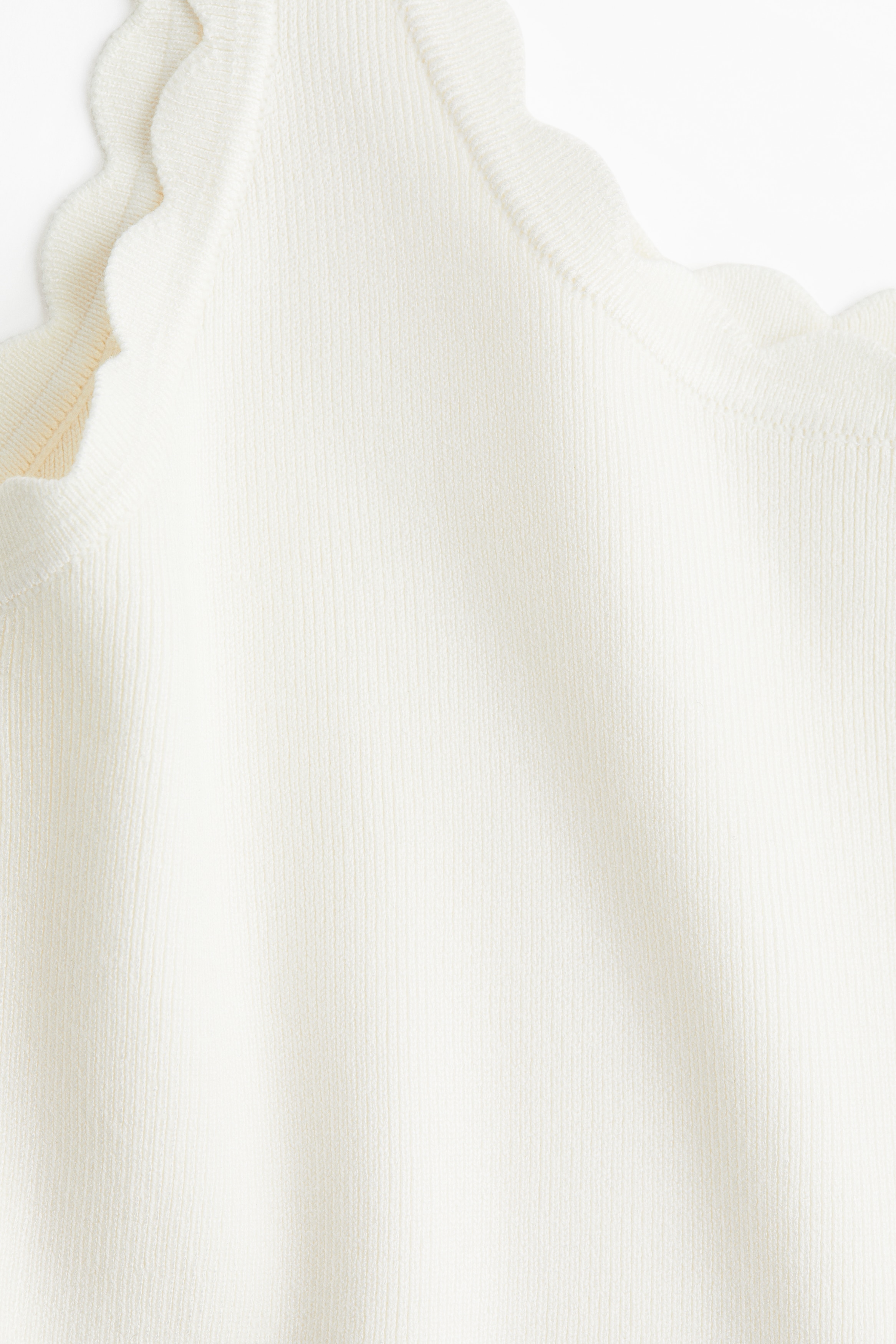 Scalloped fine-knit vest top