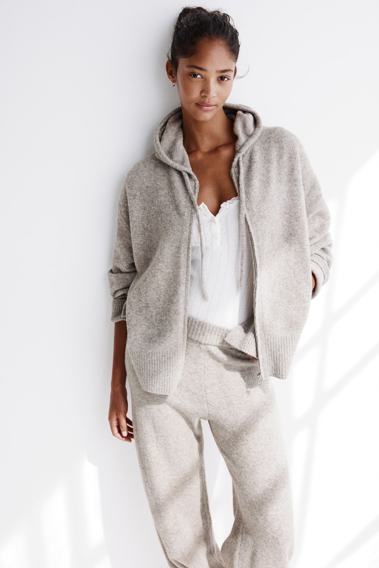 Veste à capuche zippée en maille - Beige chiné - FEMME | H&M FR