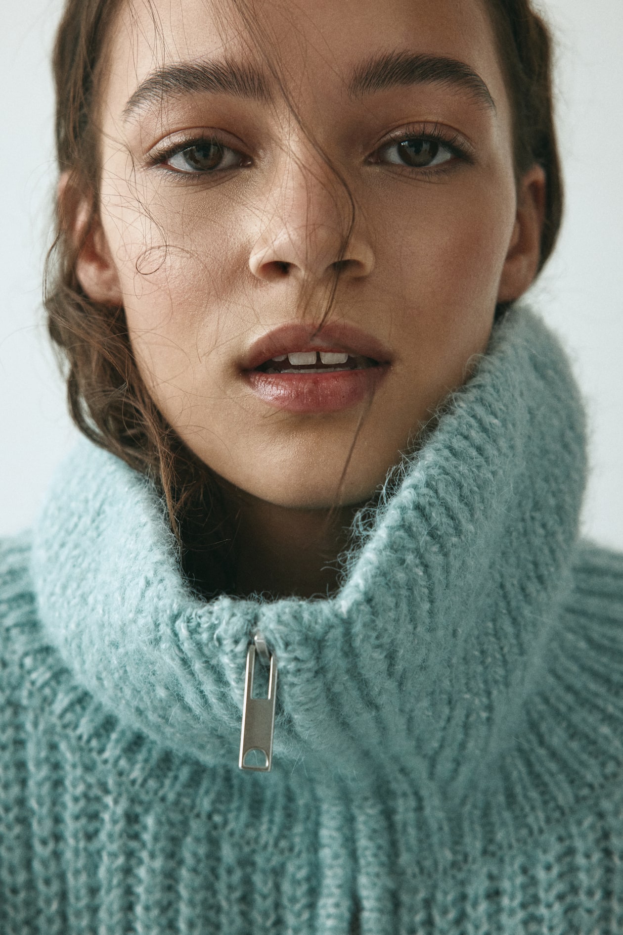 Cardigan with Zipper - image 2