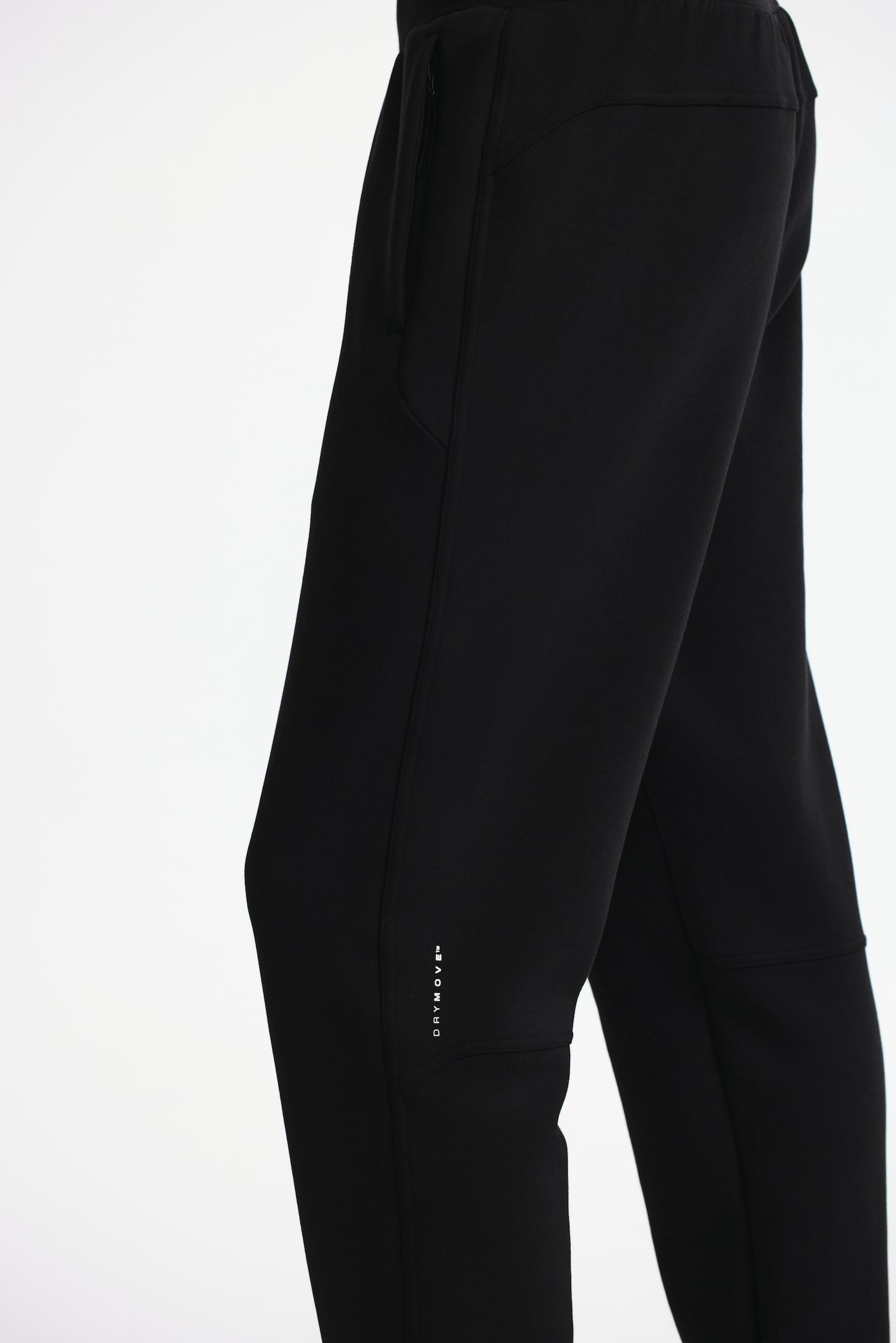 Мужские брюки H&M Move Regular-Fit Tapered Sports Joggers with DryMove™, цвет: Чёрный — фото 4