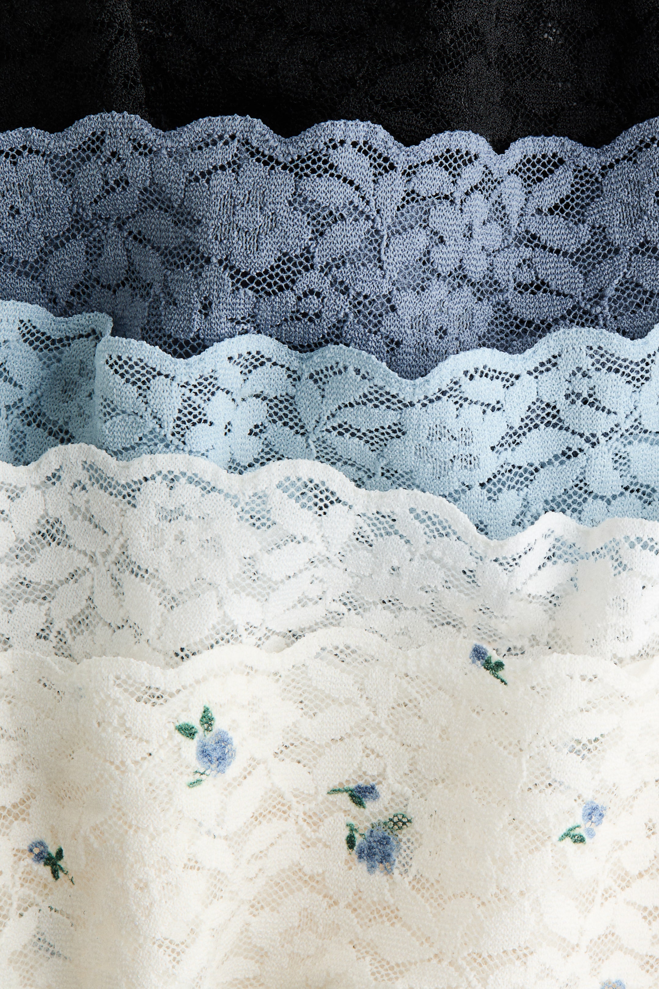 Visualizza immagine più grande: Thong in pizzo, 5 pz - Bianco/fiori - DONNA | H&M IT 2