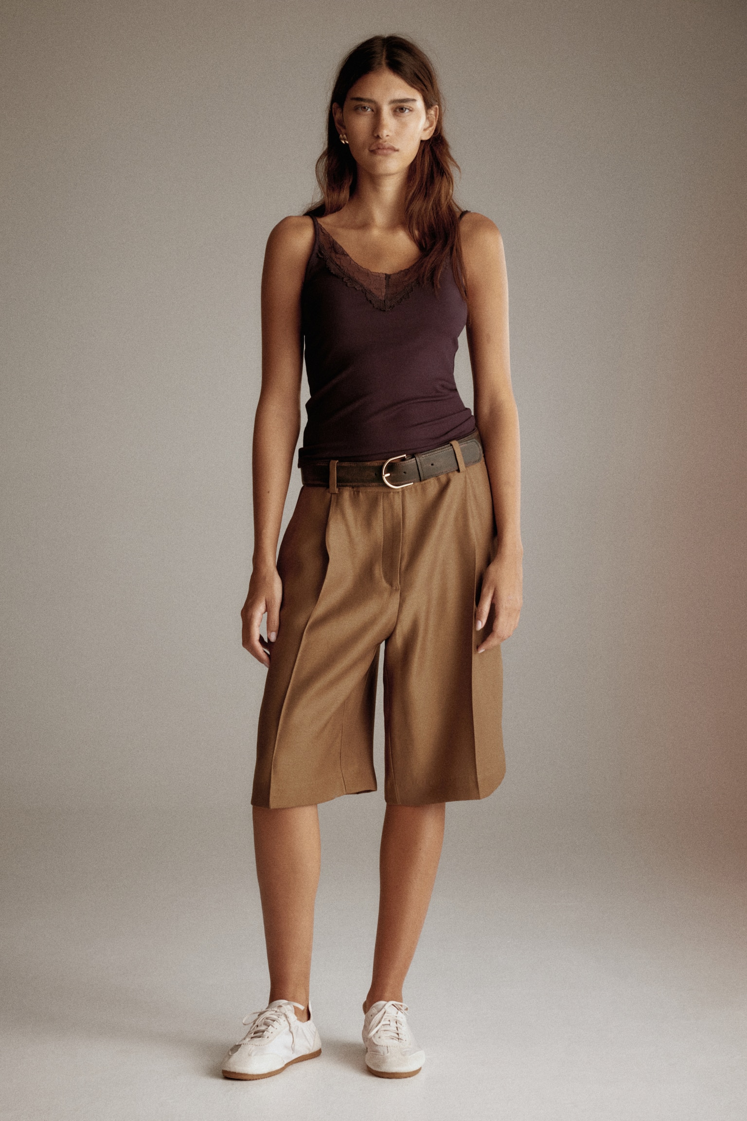 Top de tirantes con borde de encaje - Morado oscuro/Blanco/Café - 3