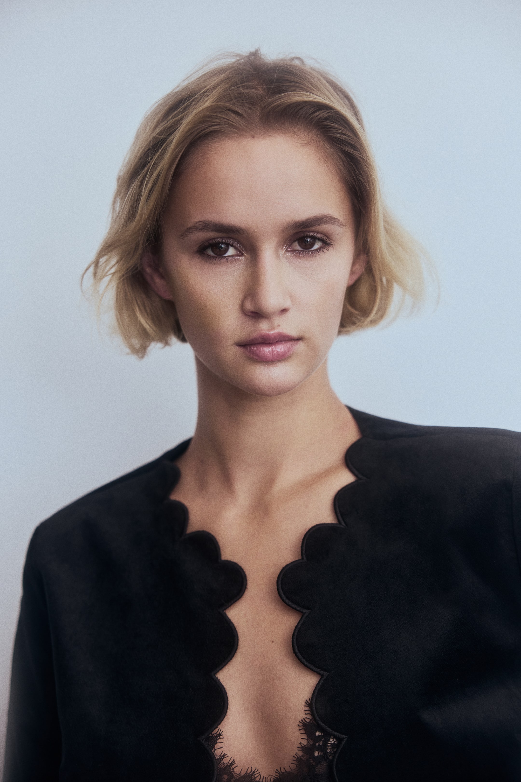 Agrandir l'image: Veste en velours à bords festonnés - Noir - FEMME | H&M CH 3