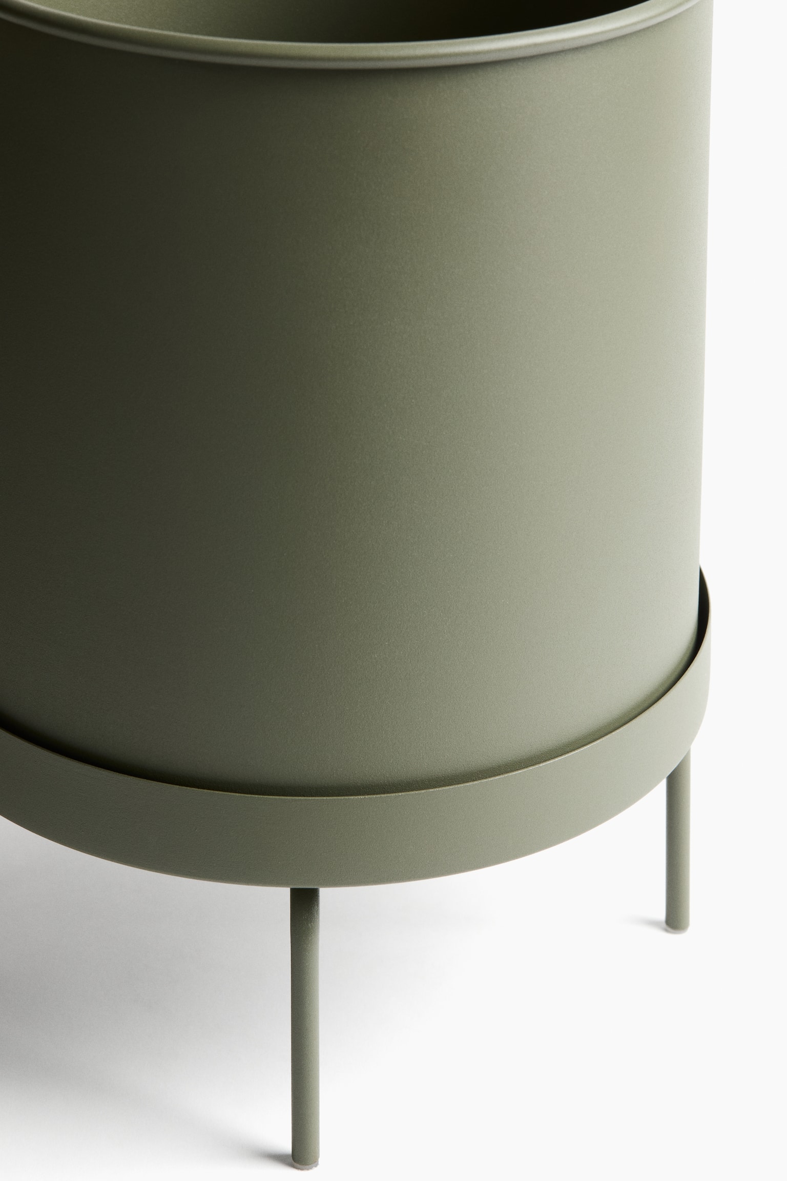 Extra-large plant pot on a stand - Olive green/Black/Light beige - 6