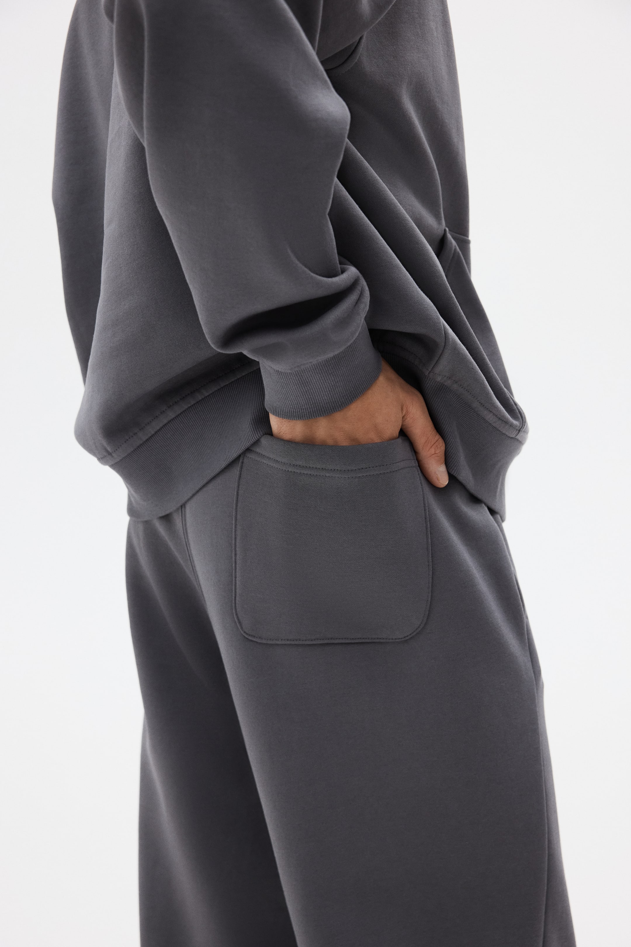 Büyük resmi görüntüle: 2 Parçalı Loose Fit Üst ve Jogger Pantolon Set - Koyu gri - ERKEK | H&M TR 6