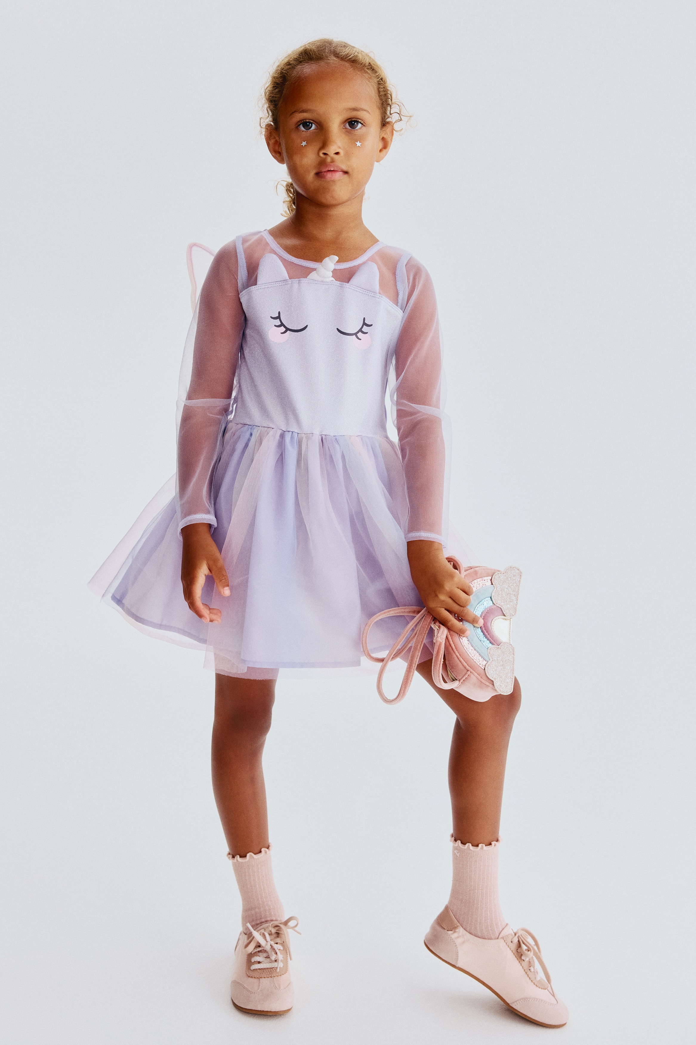 Unicorn dance dressModel