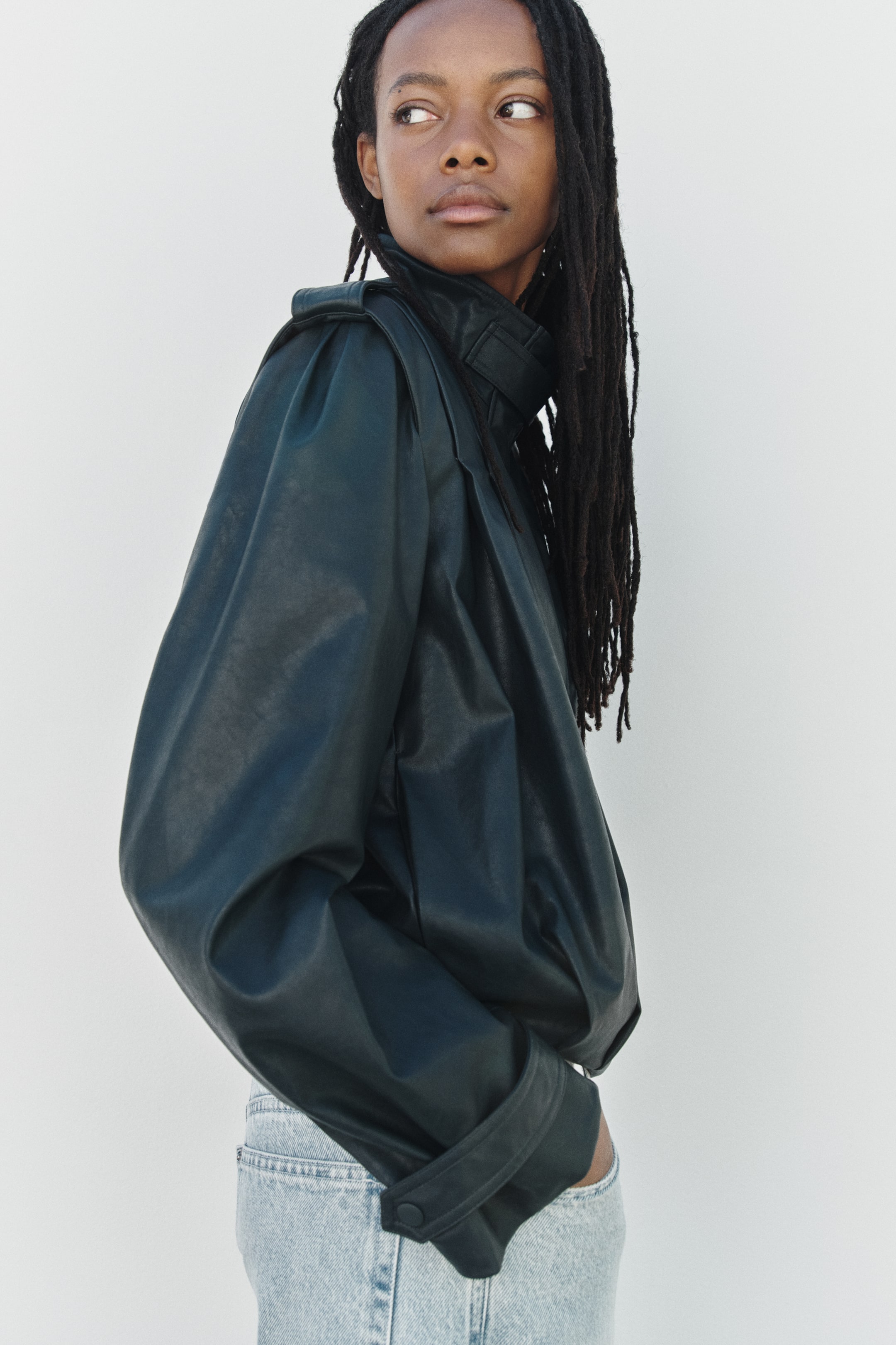 Женские куртки H&M Oversized Funnel-Collar Jacket — фото 5