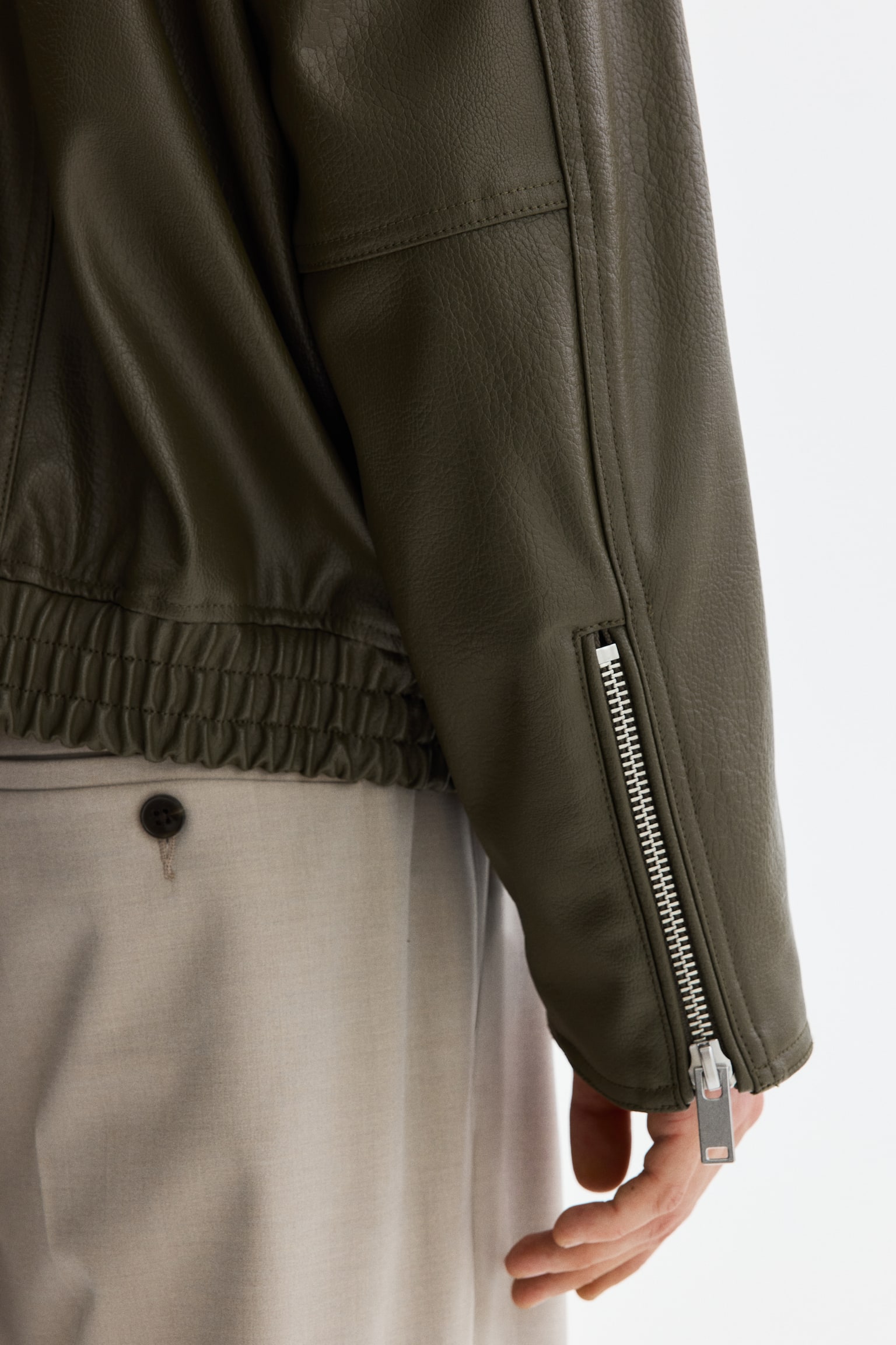 Мужская куртка H&M Coated, цвет: Хаки зелёный — фото 5