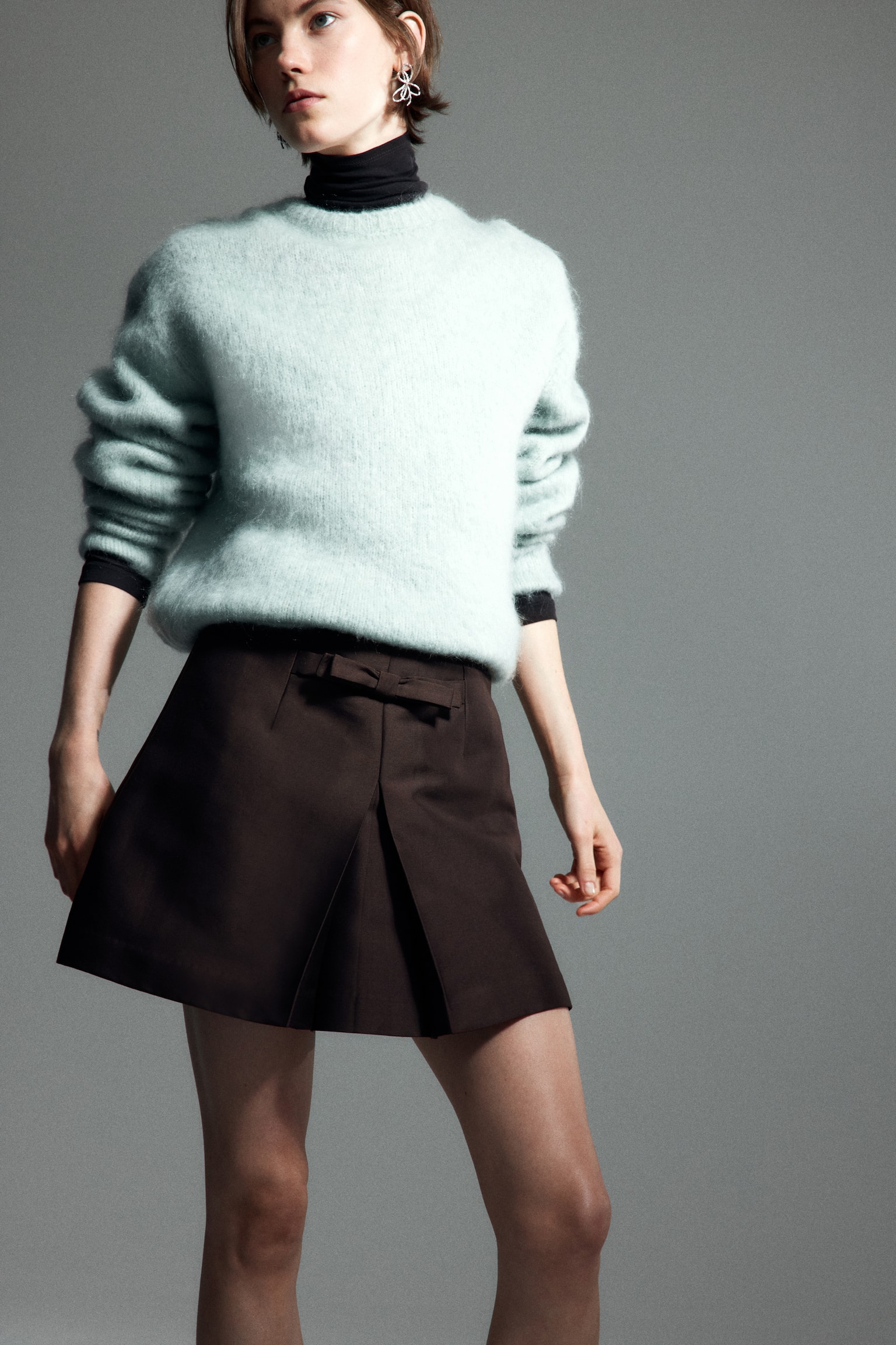 Miniszoknya masnis előrésszel - Sötétbarna/Élénkpiros - 2