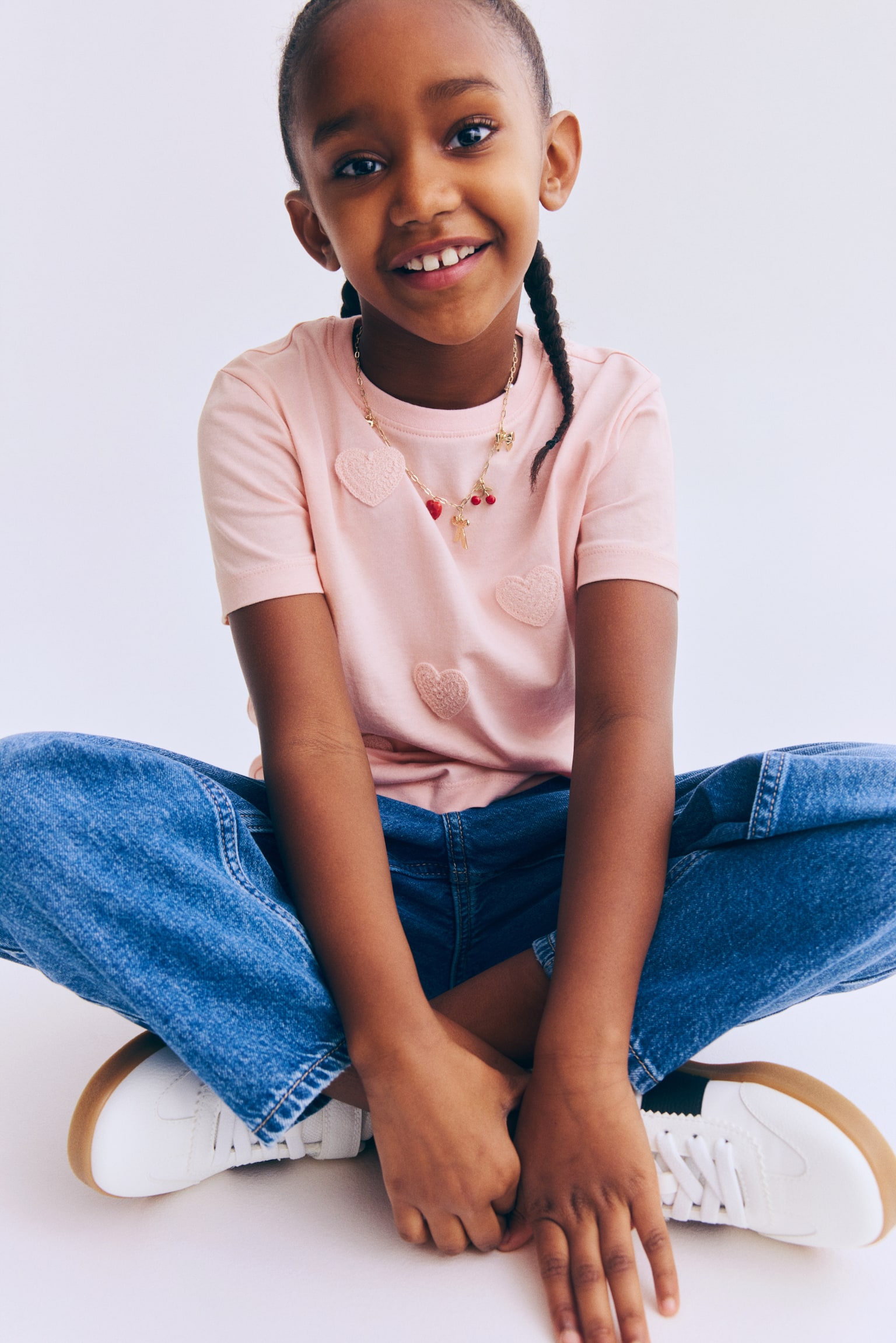 Áo thun hoạ tiết - Màu hồng nhạt/Trái tim/Màu trắng/Xanh tím than - 4