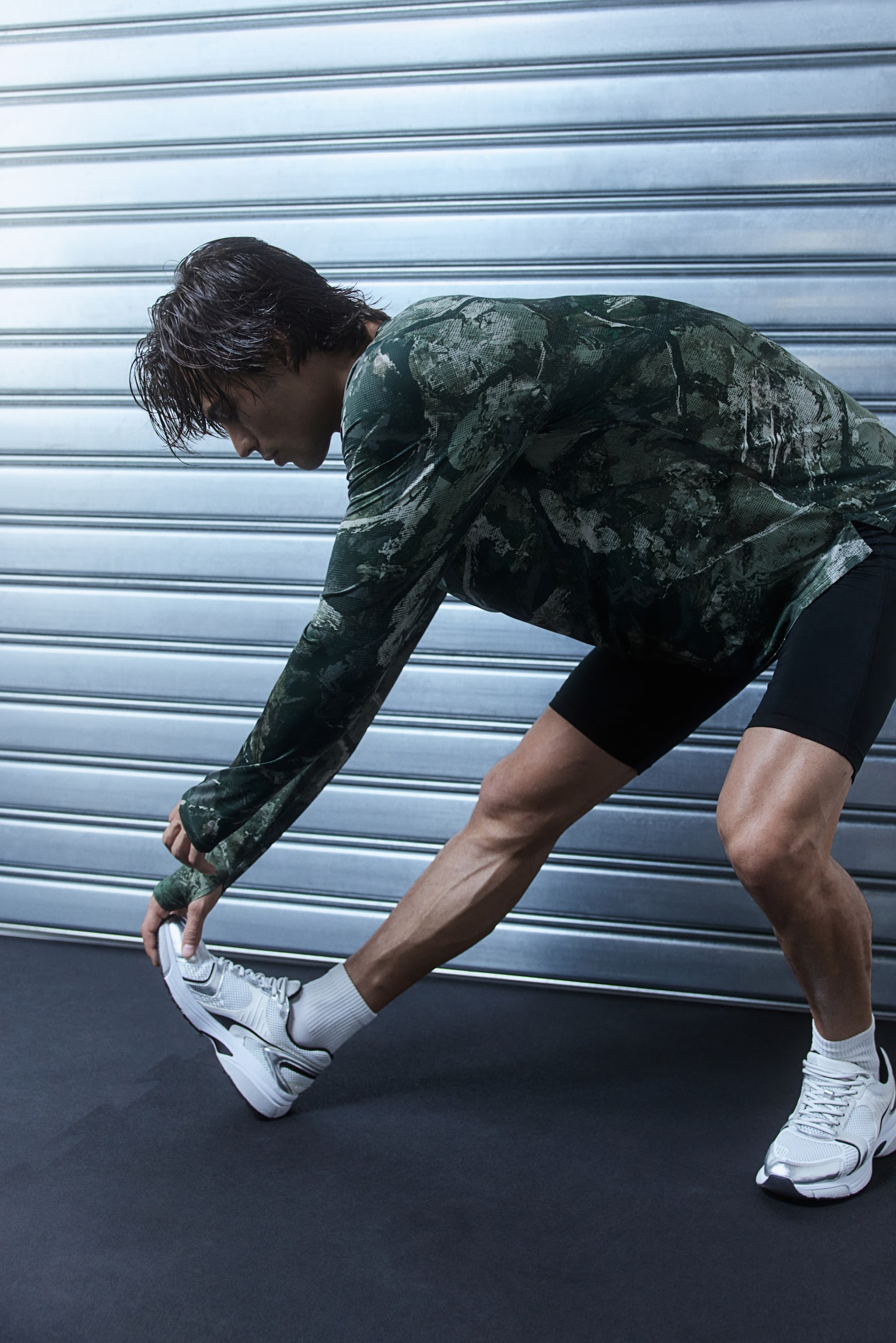 Regular Fit Lightweight running top in DryMove™ - Dark green/Patterned/Black - 8