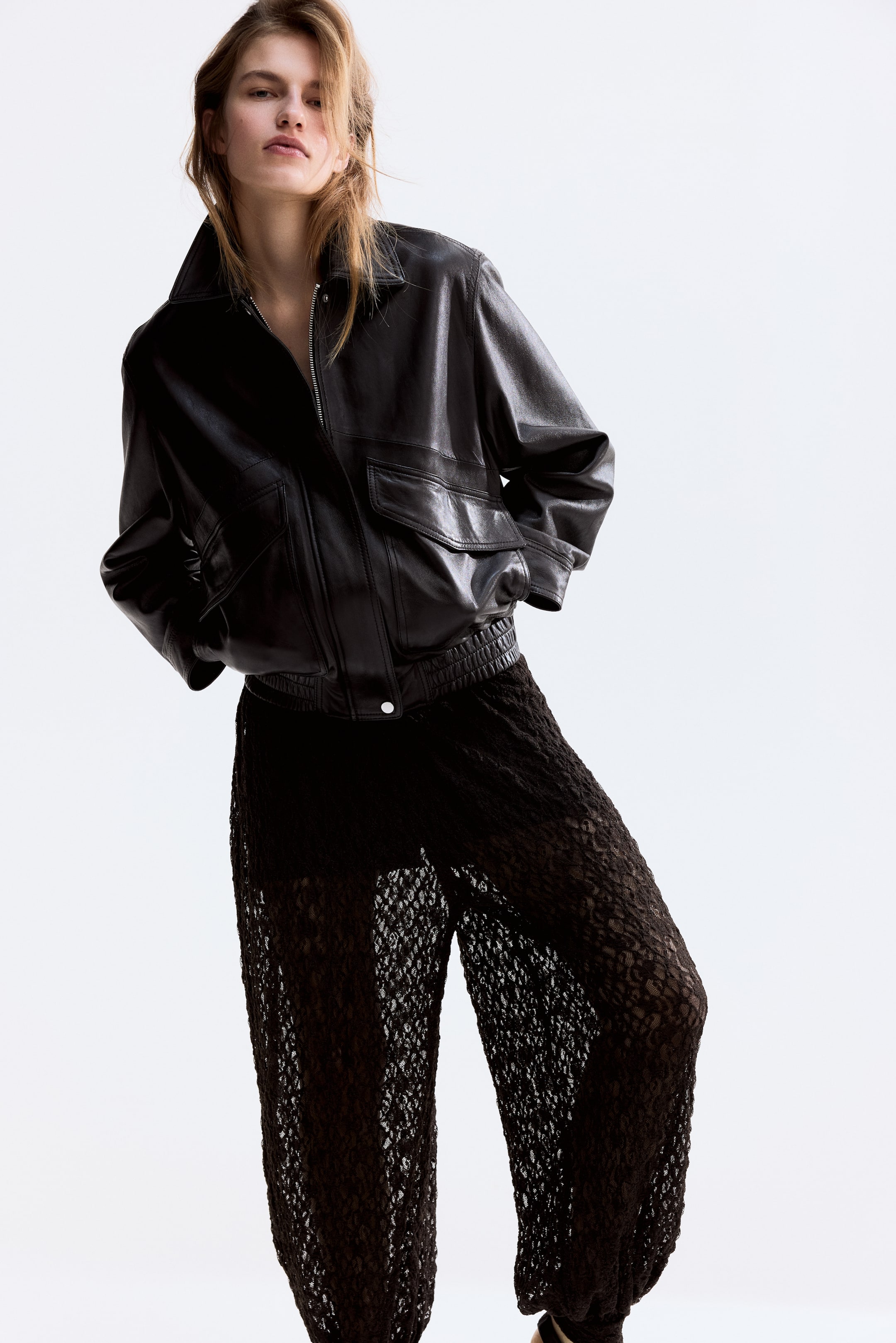 Pantalon façon dentelle