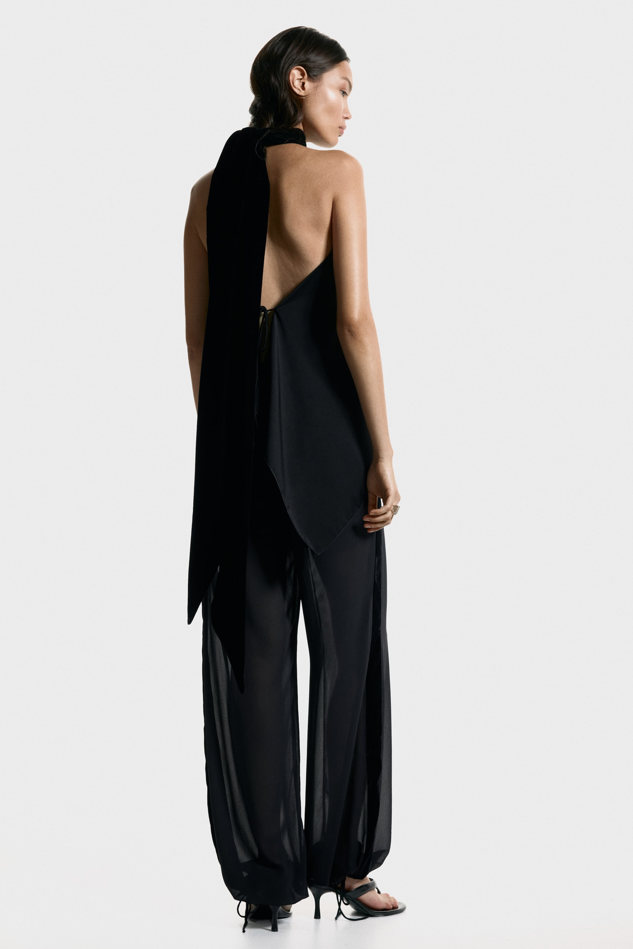 Visualizza immagine più grande: Top con code da annodare al collo - Nero - DONNA | H&M IT 4