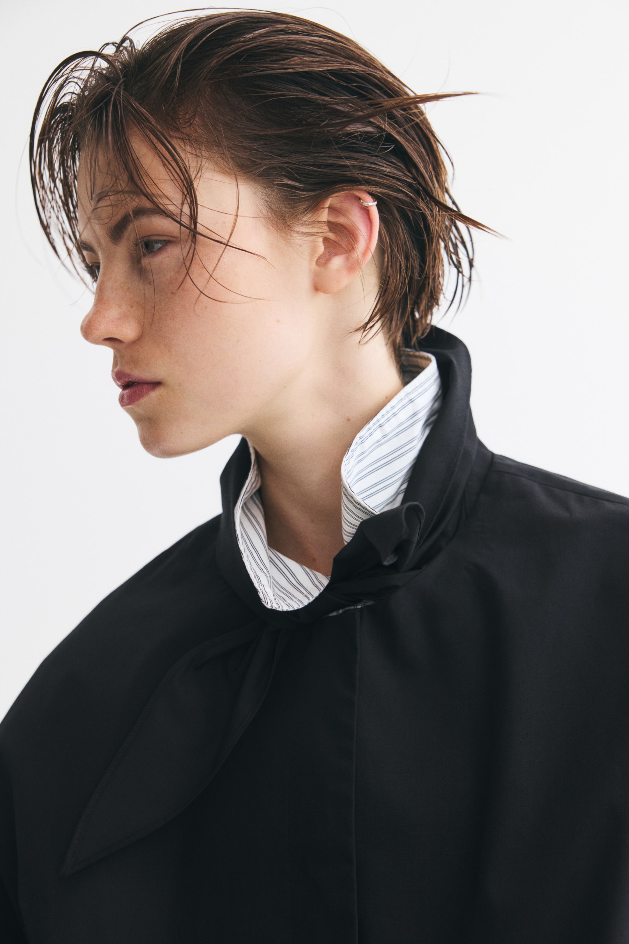 Женские куртки H&M Scarf-Collar Bubble-Hem Jacket — фото 6