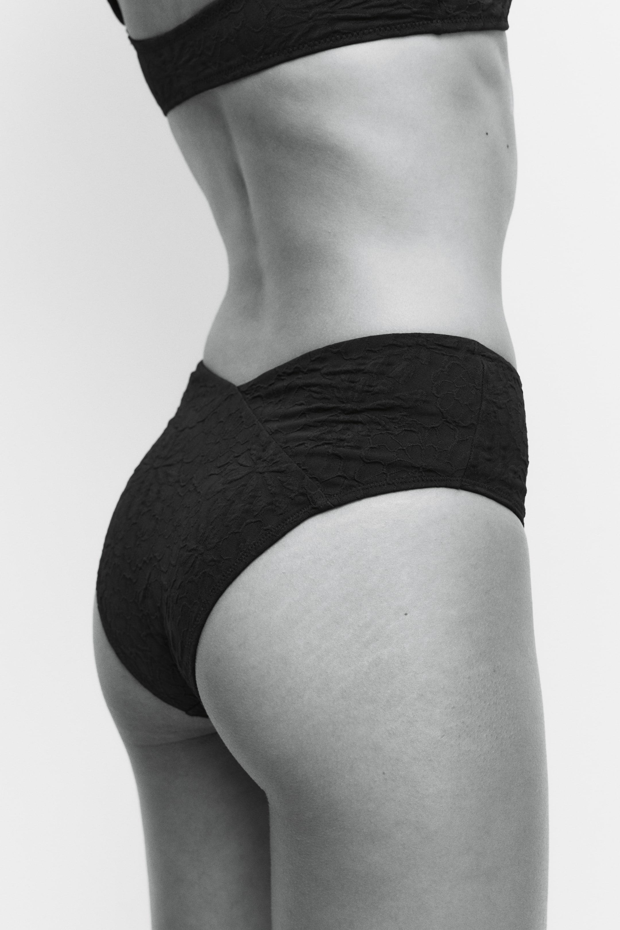 View larger image: High Rise Cheeky Bikini Bottoms - Black - Ladies | H&M US 4