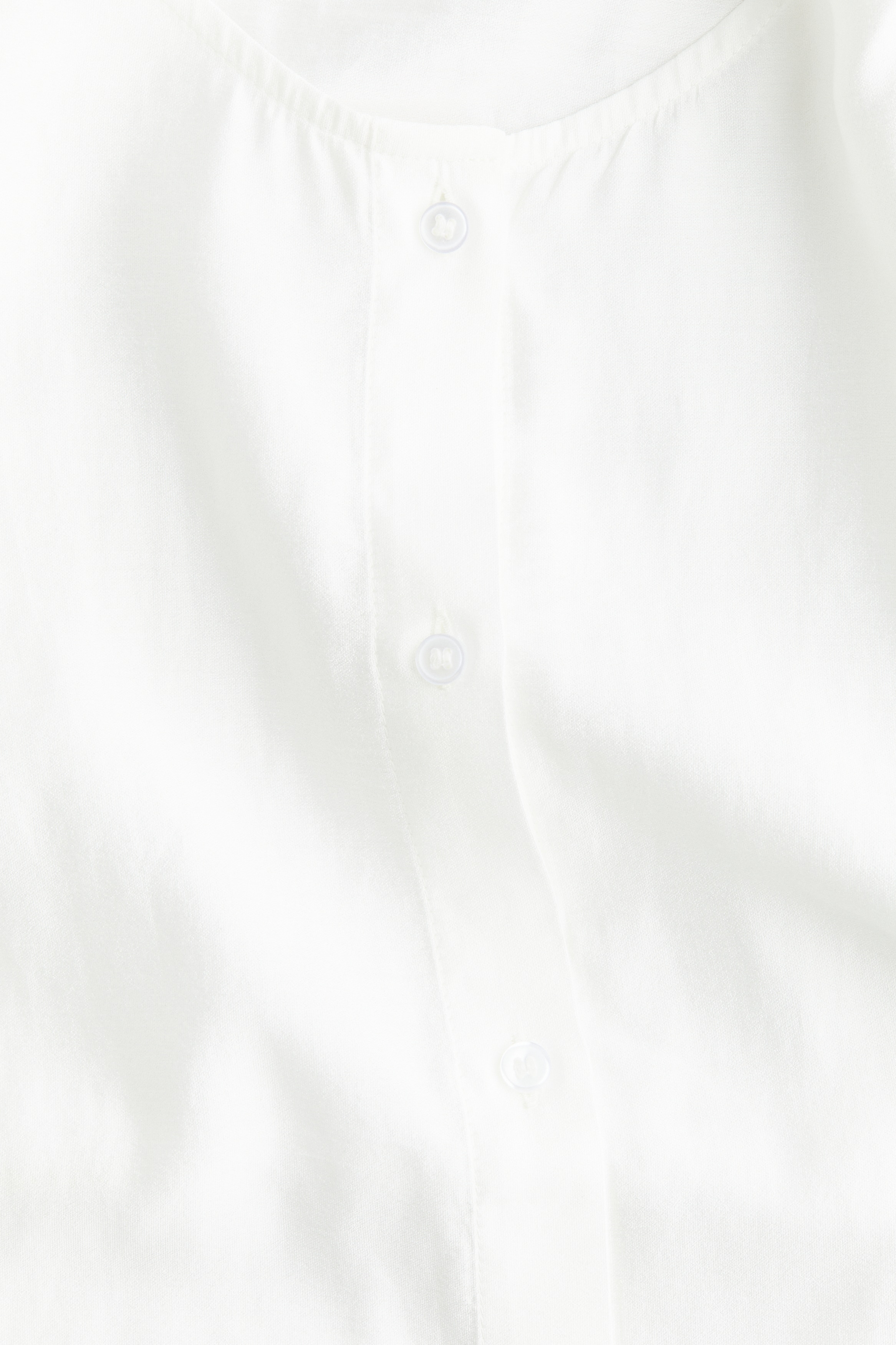 Puff-sleeved blouse