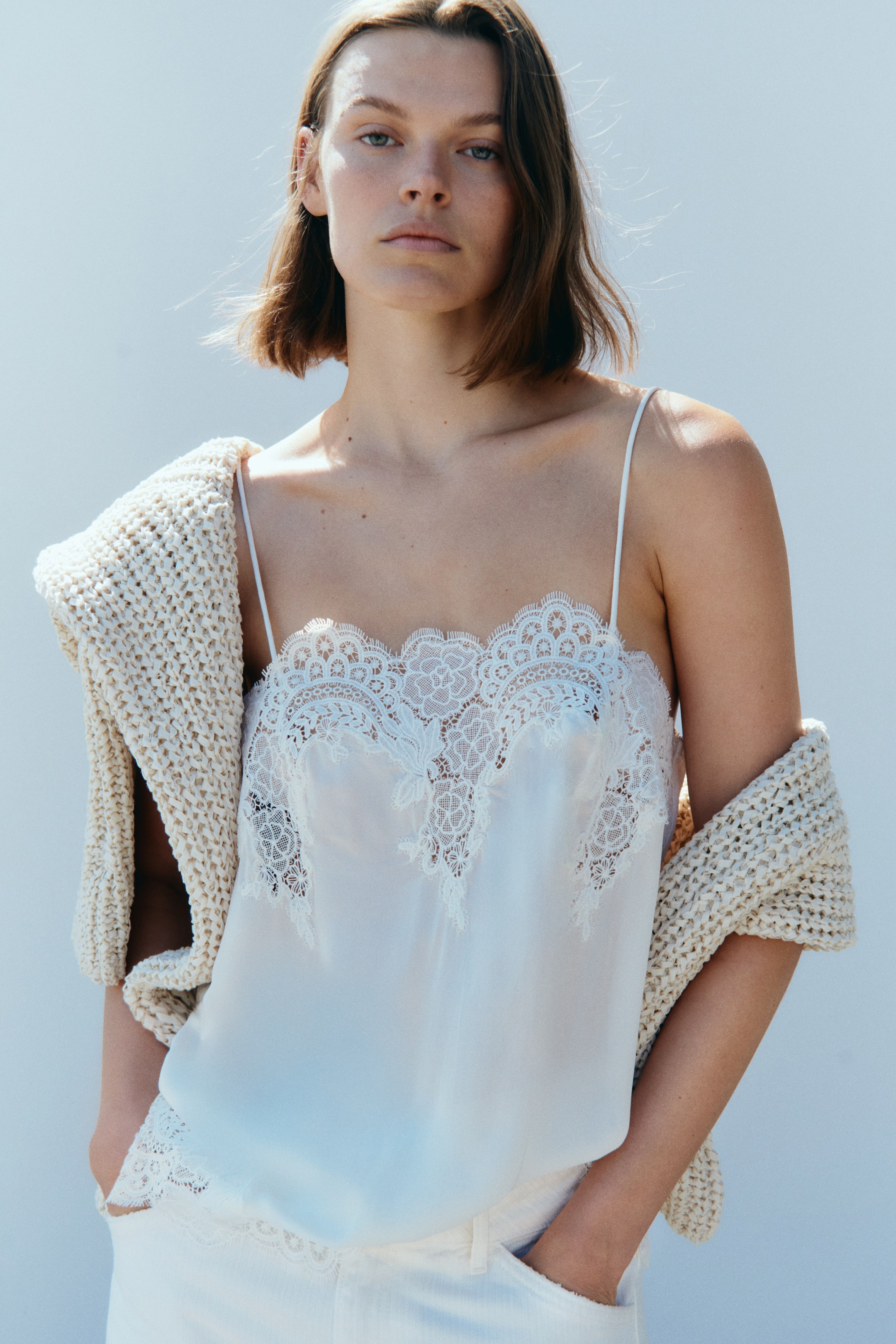 Haut en viscose avec dentelle