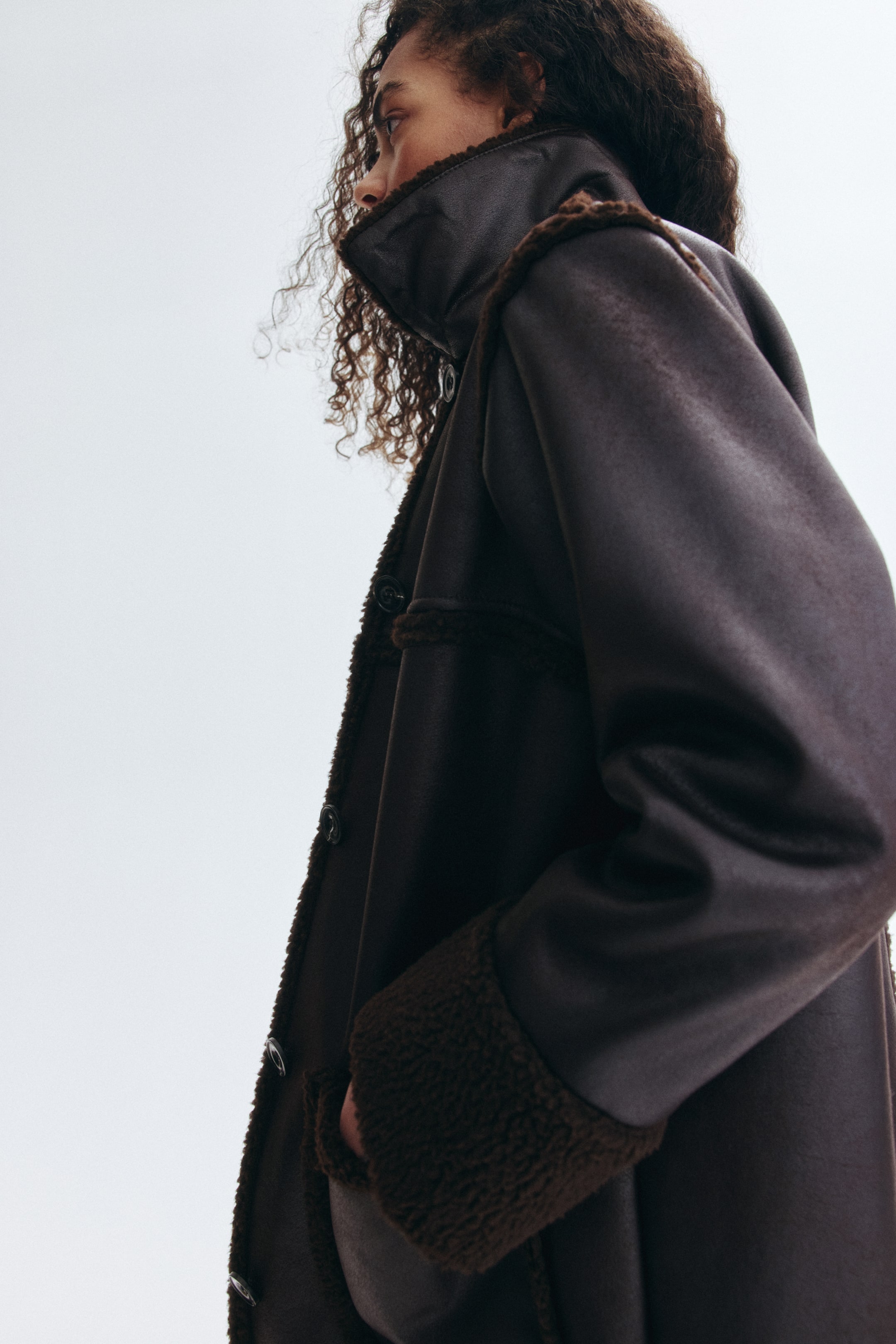 Zobrazit větší obrázek: Double-faced coat - Tmavě hnědá - ŽENY | H&M CZ 4