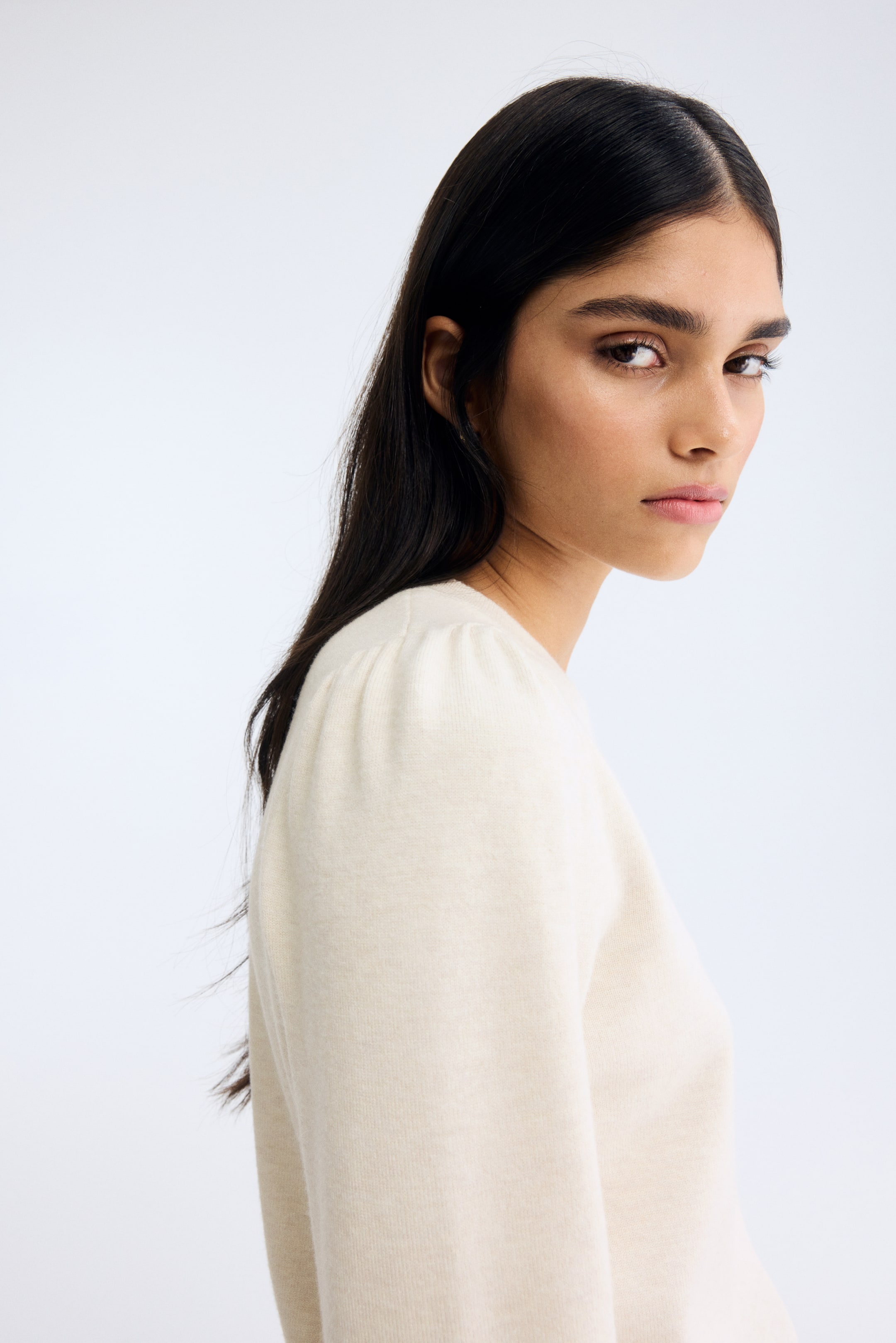 Ampliar la imagen: Suéter con mangas abombadas - Beige claro - Ladies | H&M MX 3