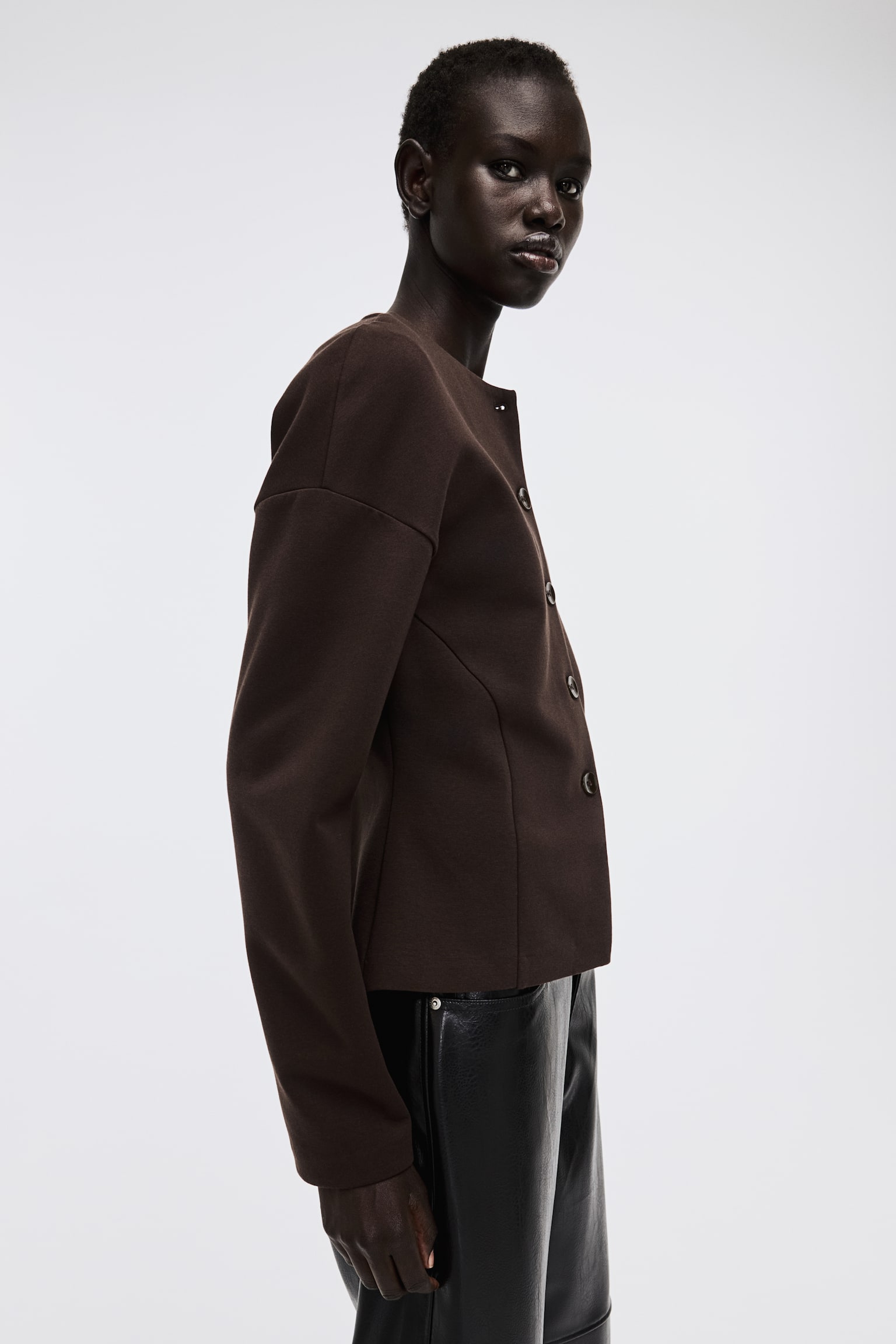 Blazer sin cuello en tela scuba - Café oscuro/Blanco - 7