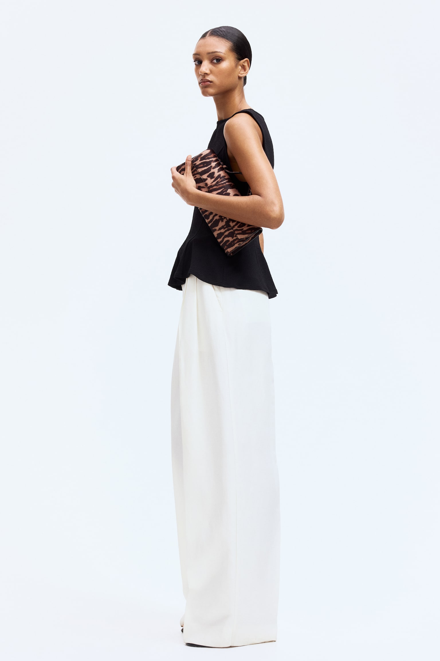 Sleeveless peplum top - Black/Cream/Light brown - 2