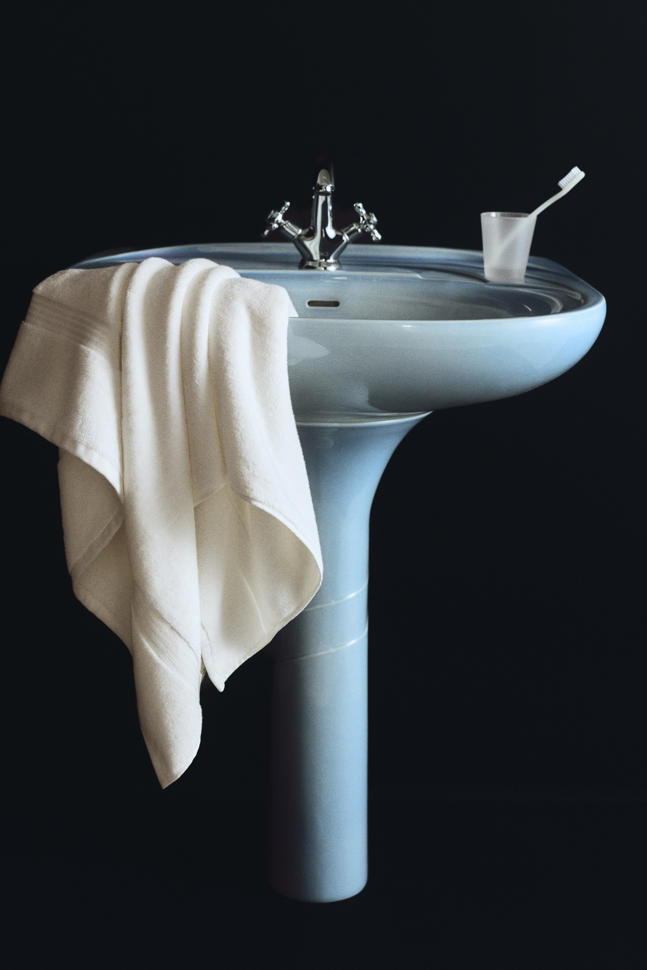 View larger image: Cotton terry bath sheet - White - Home All | H&M IN 1