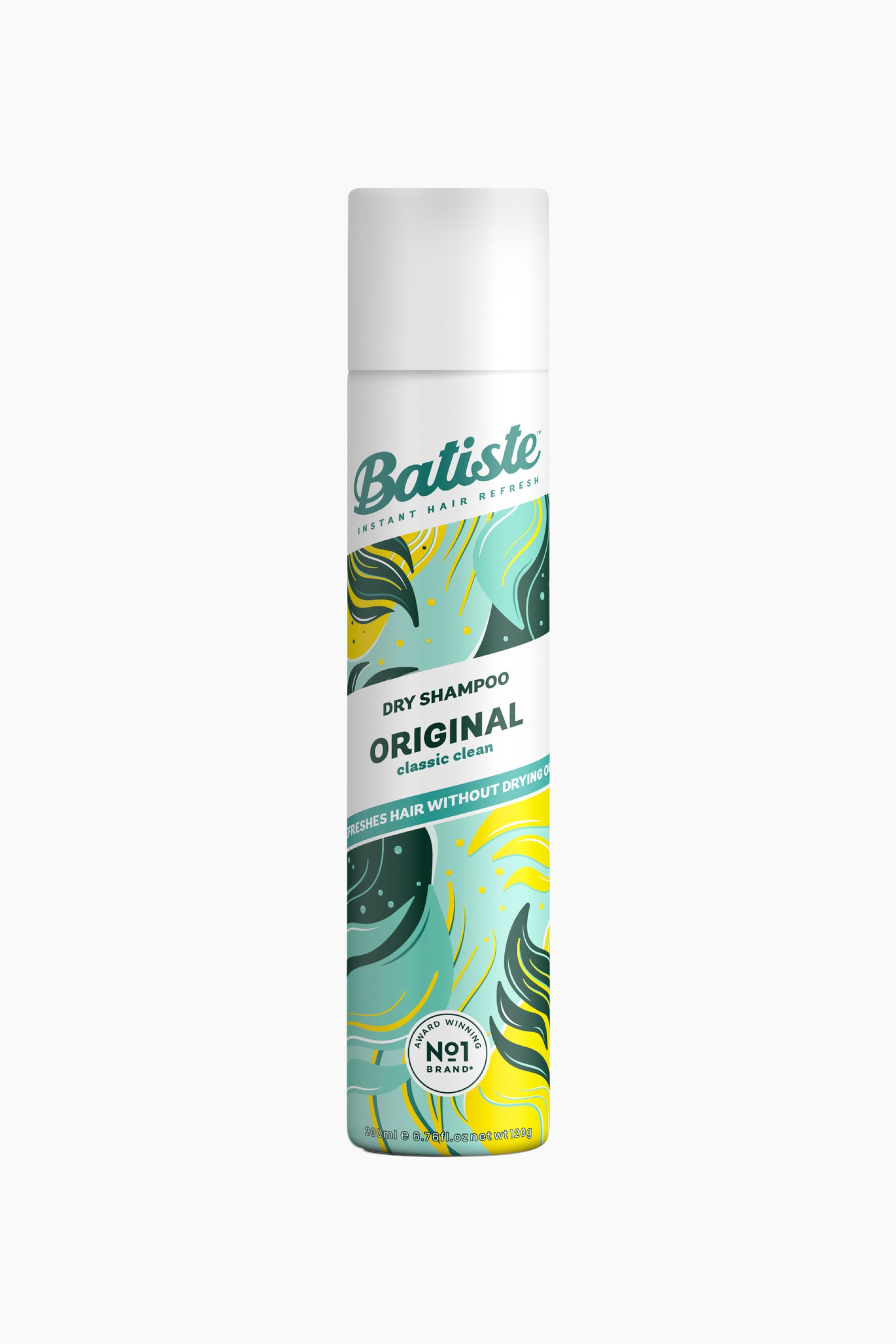 Se større billede: En cylindrisk dåse Batiste Original Dry Shampoo står oprejst og vender fremad. Den hvide aerosolbeholder har et abstrakt bladmotiv i teal og gul med mærkenavnet "Batiste" øverst og "ORIGINAL classic clean" trykt på et centralt hvidt bånd.
