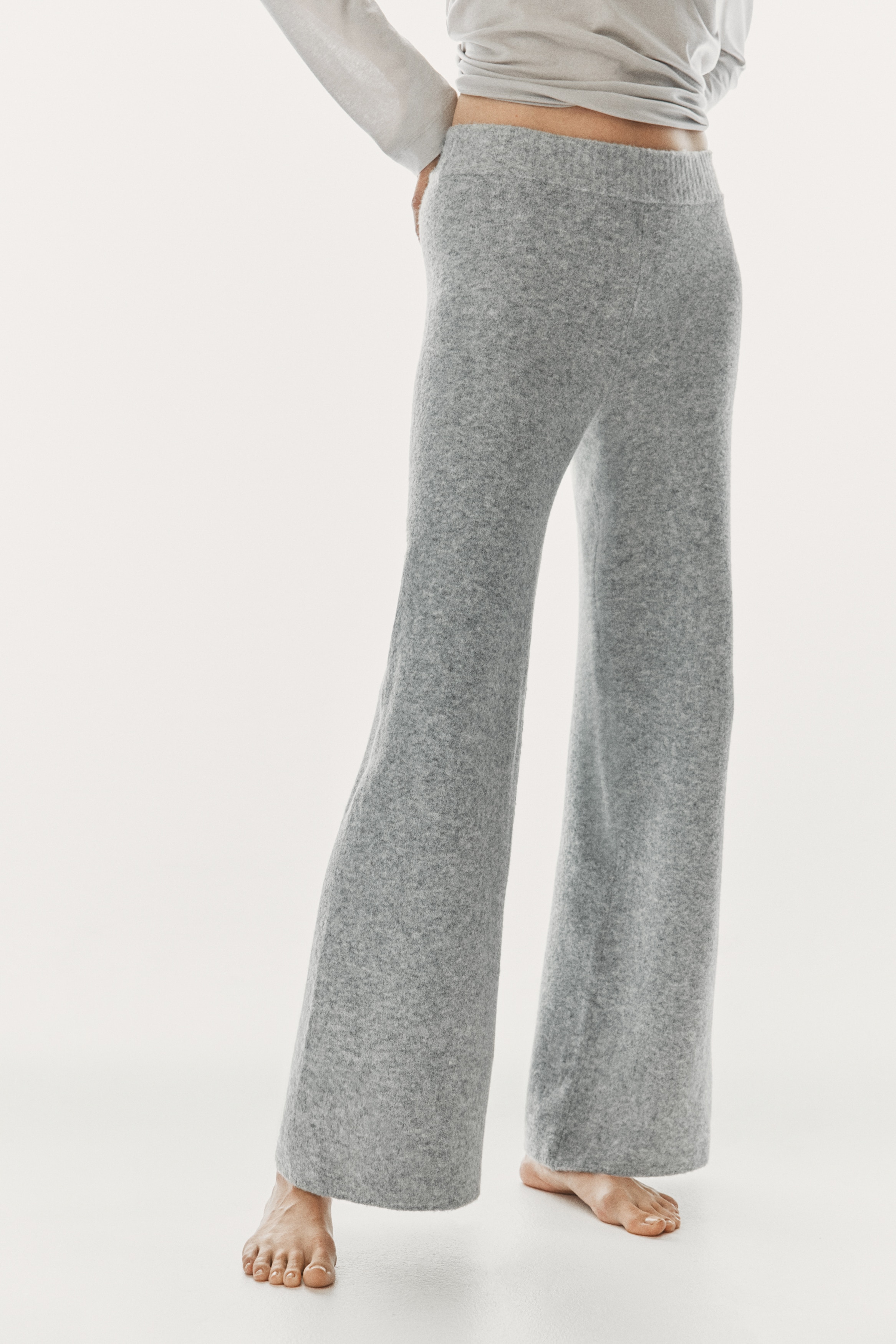 Fine-knit trousers