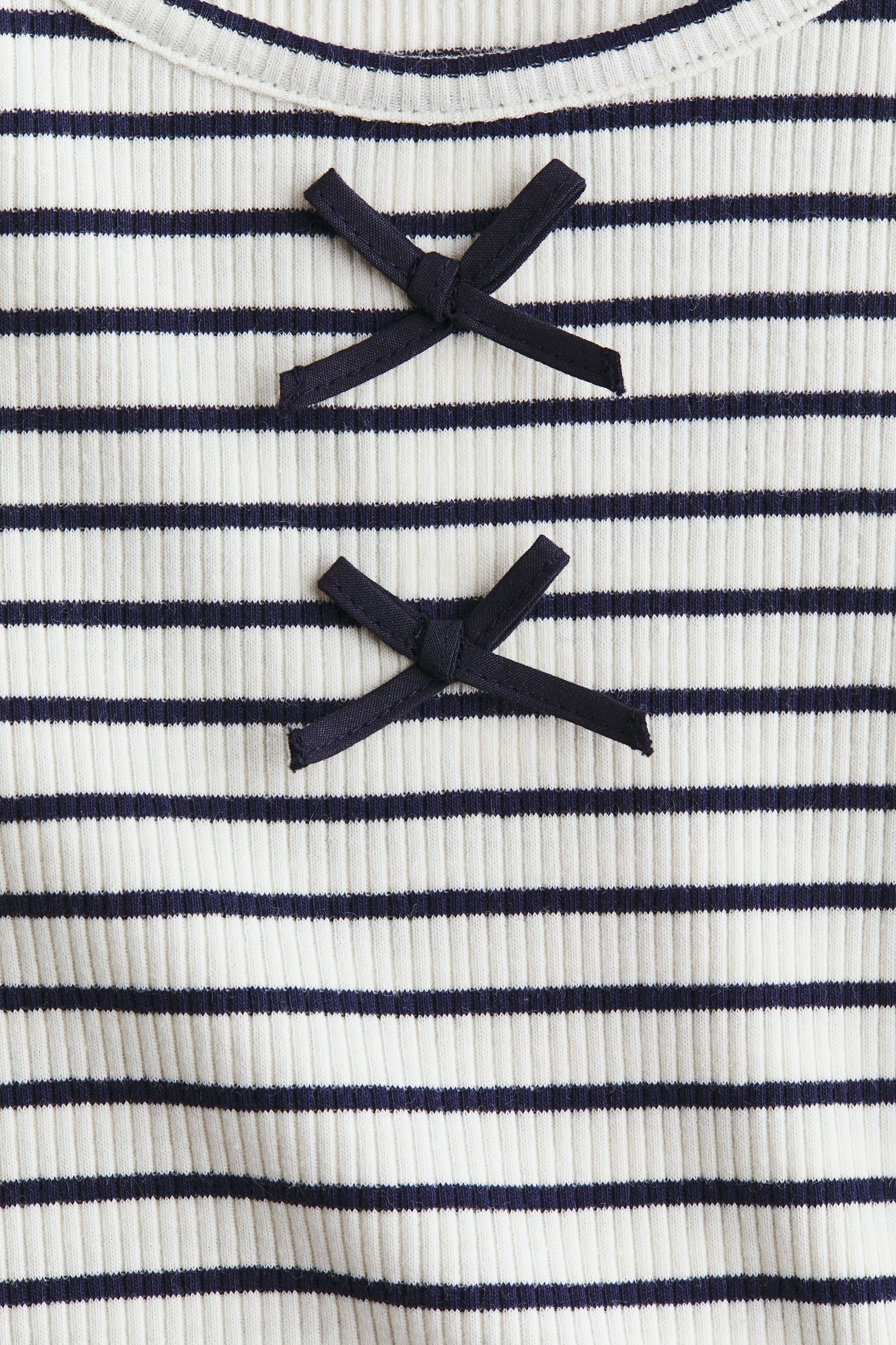 Ampliar la imagen: Top acanalado de algodón - Blanco/Rayas azul marino - Kids | H&M MX 2