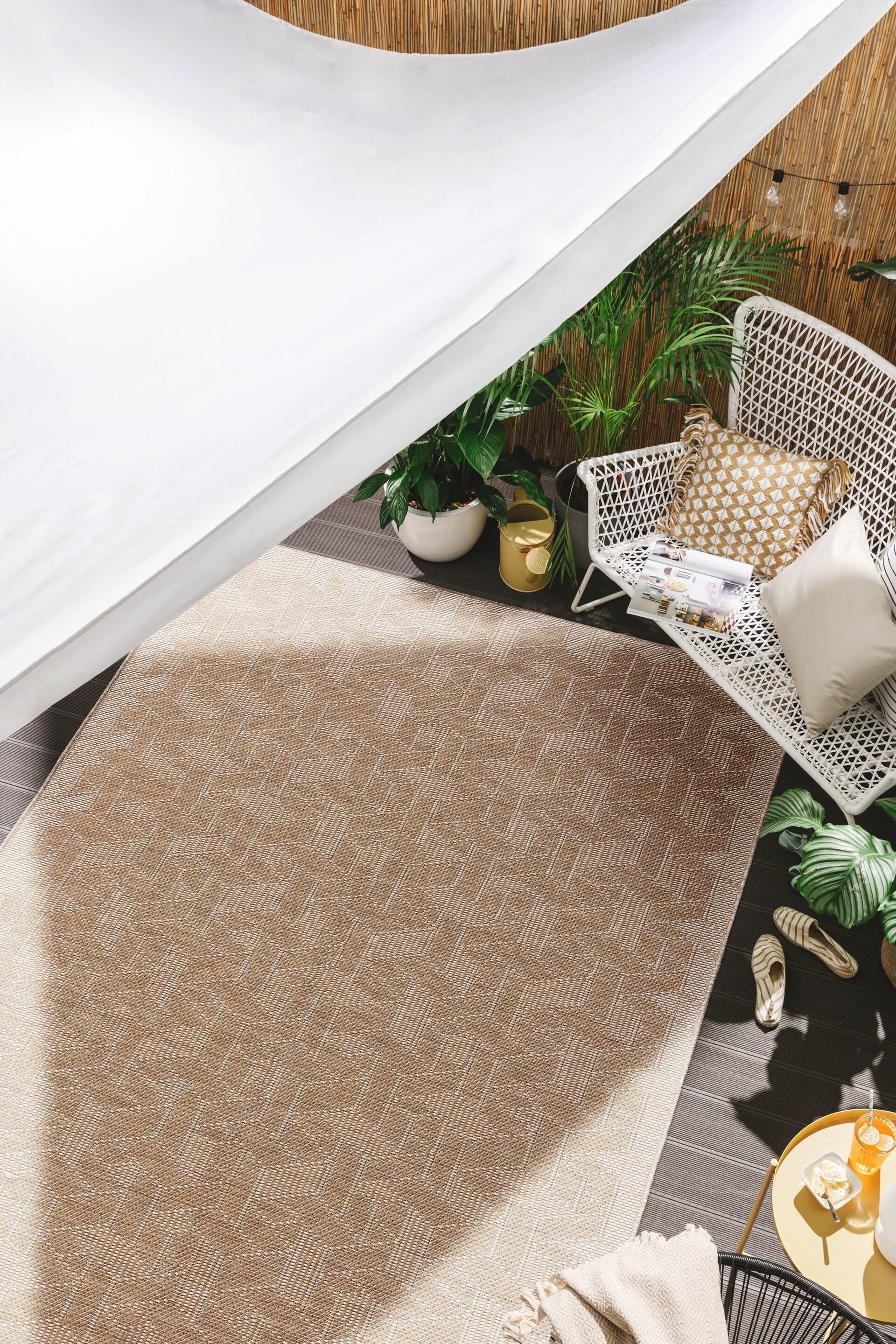 Sisä- Ja Ulkotiloissa Käytettävät Bronco - Kerma/Harmaa