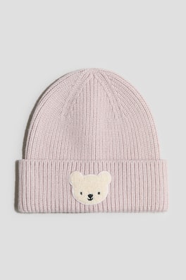 Beanie med applikation