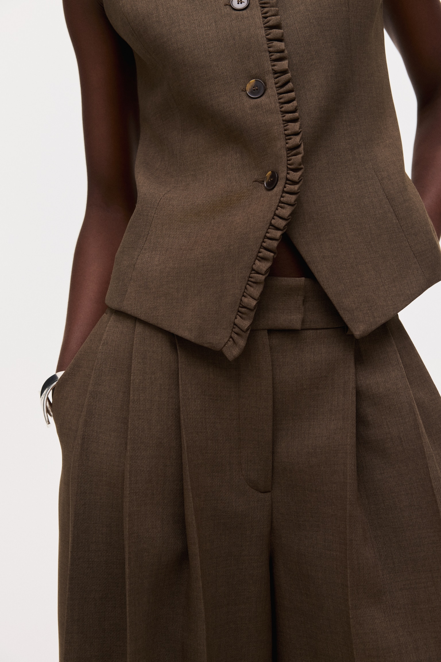 Široke kilote sa faltama - Tamnosmeđa - 6