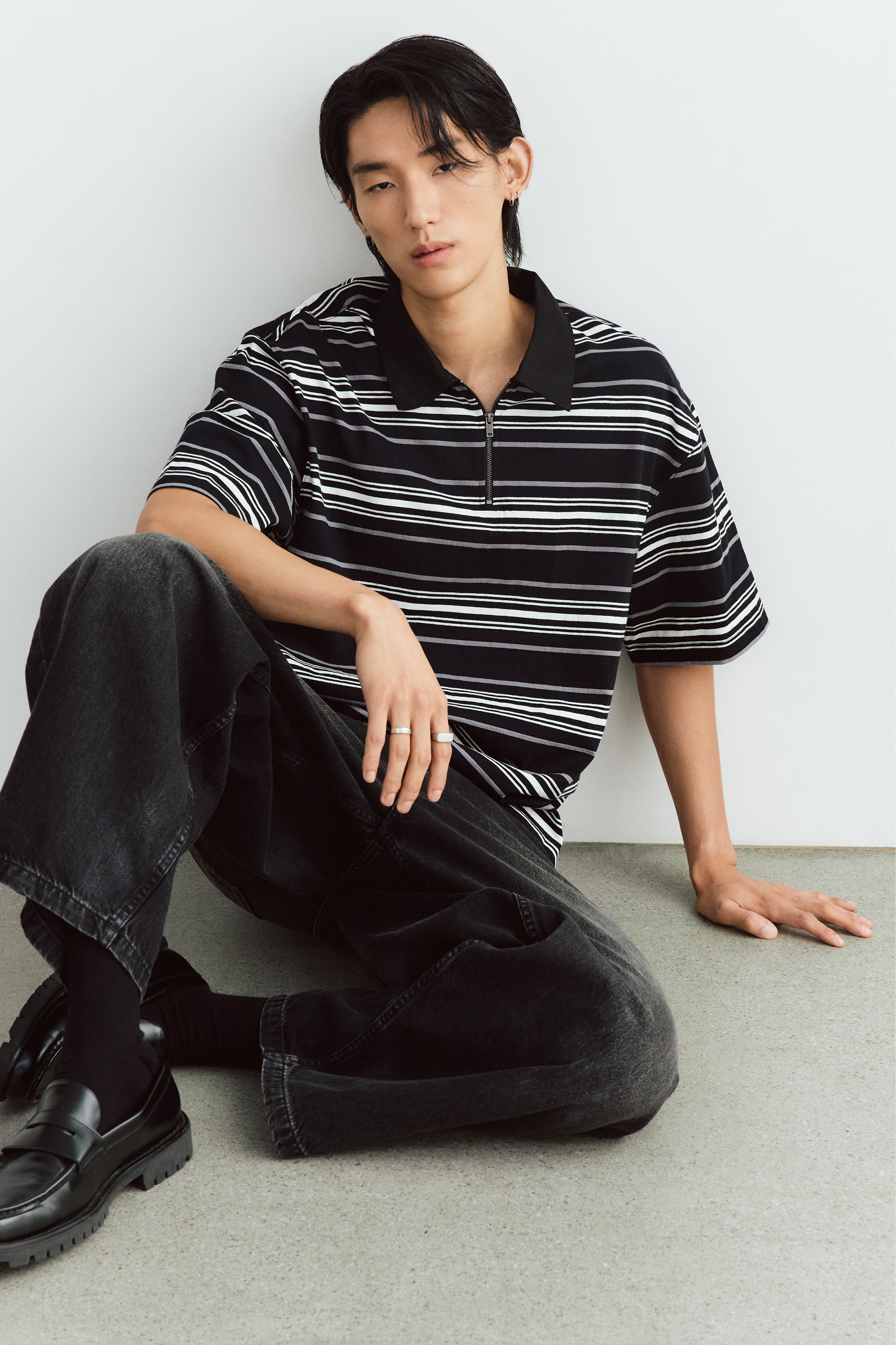 Loose-Fit Rugby Shirt - Black/striped/Cream/striped