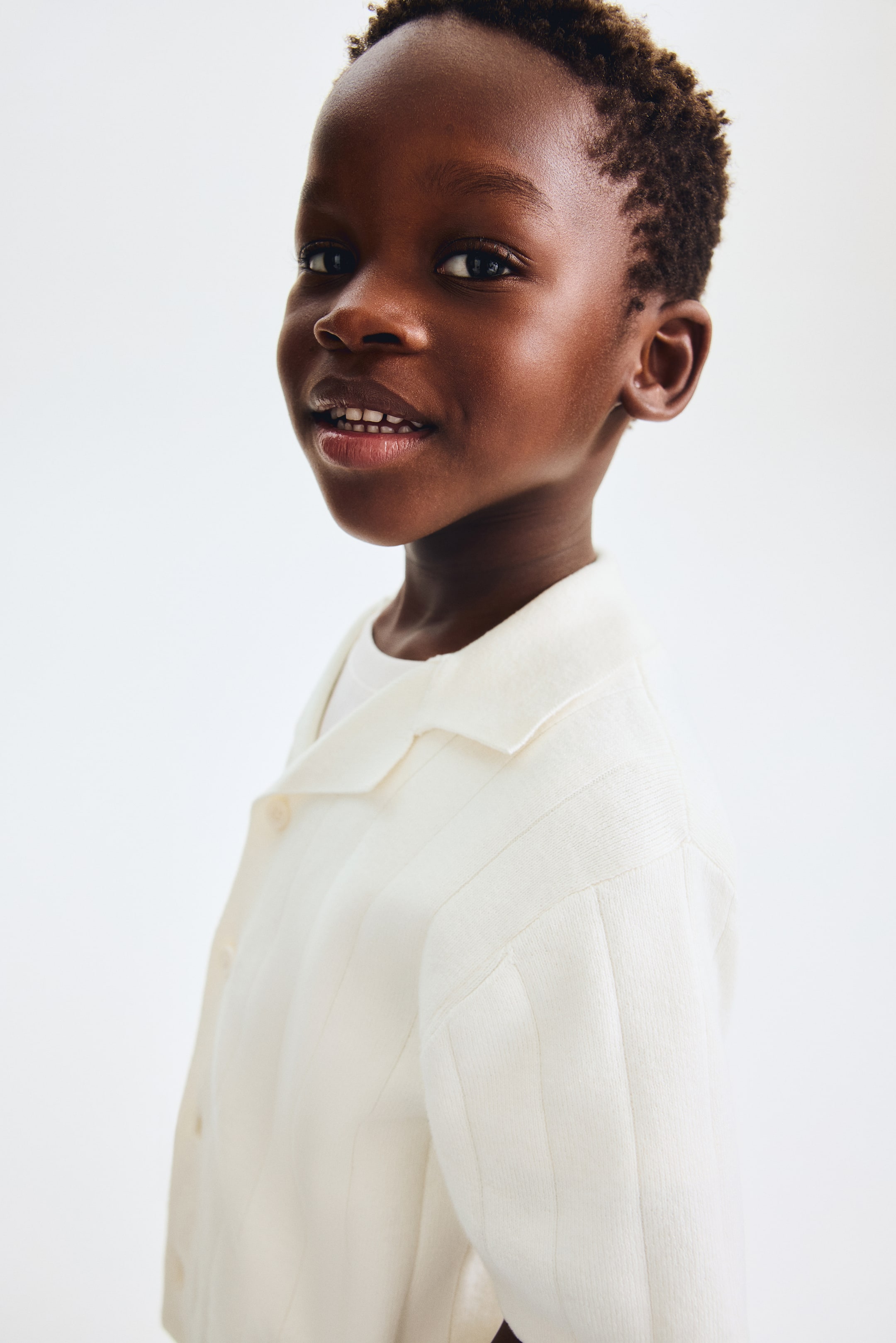 Chemise à col cubain en fin tricot de coton