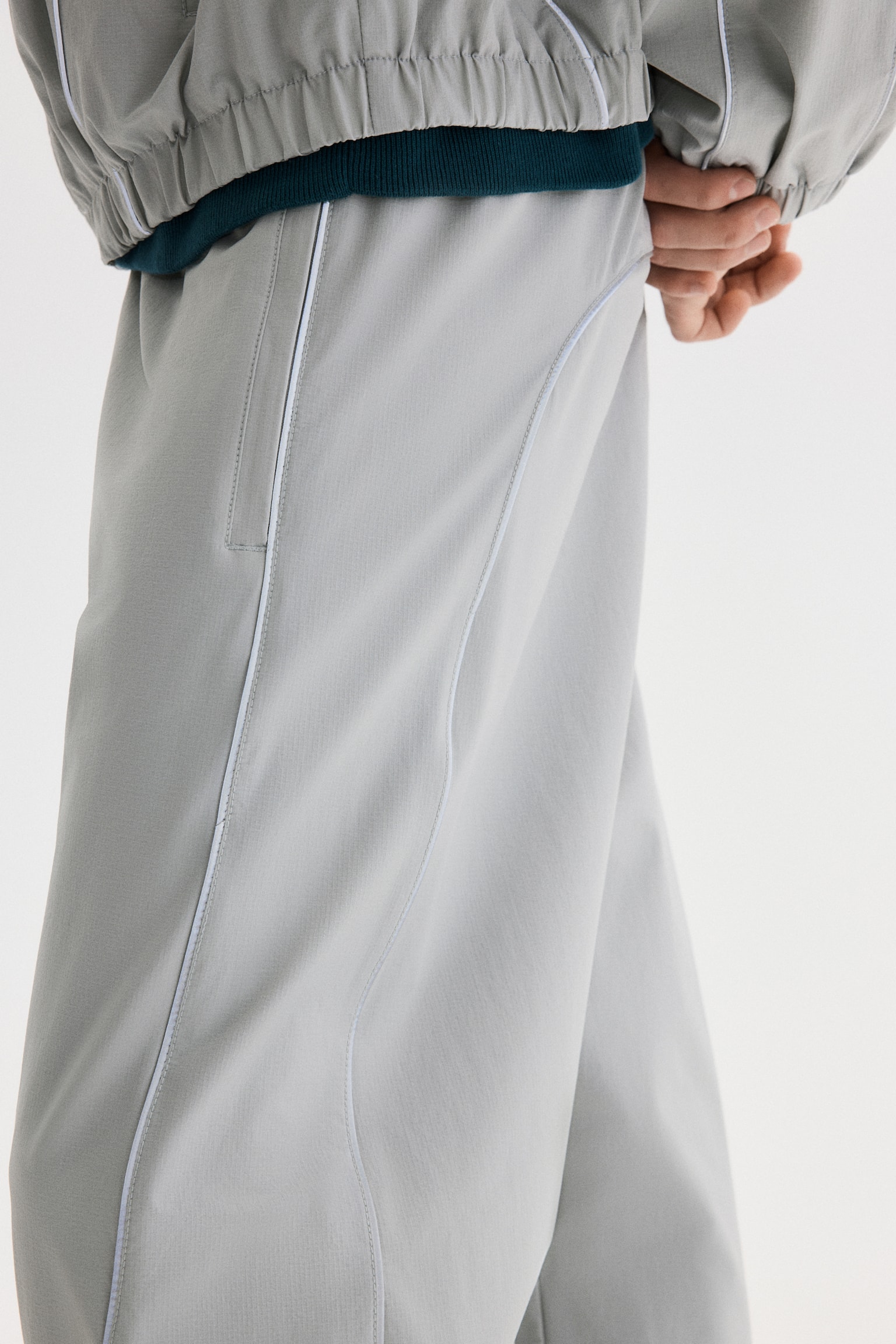 Relaxed Fit Track pants - Light grey/Black - 4