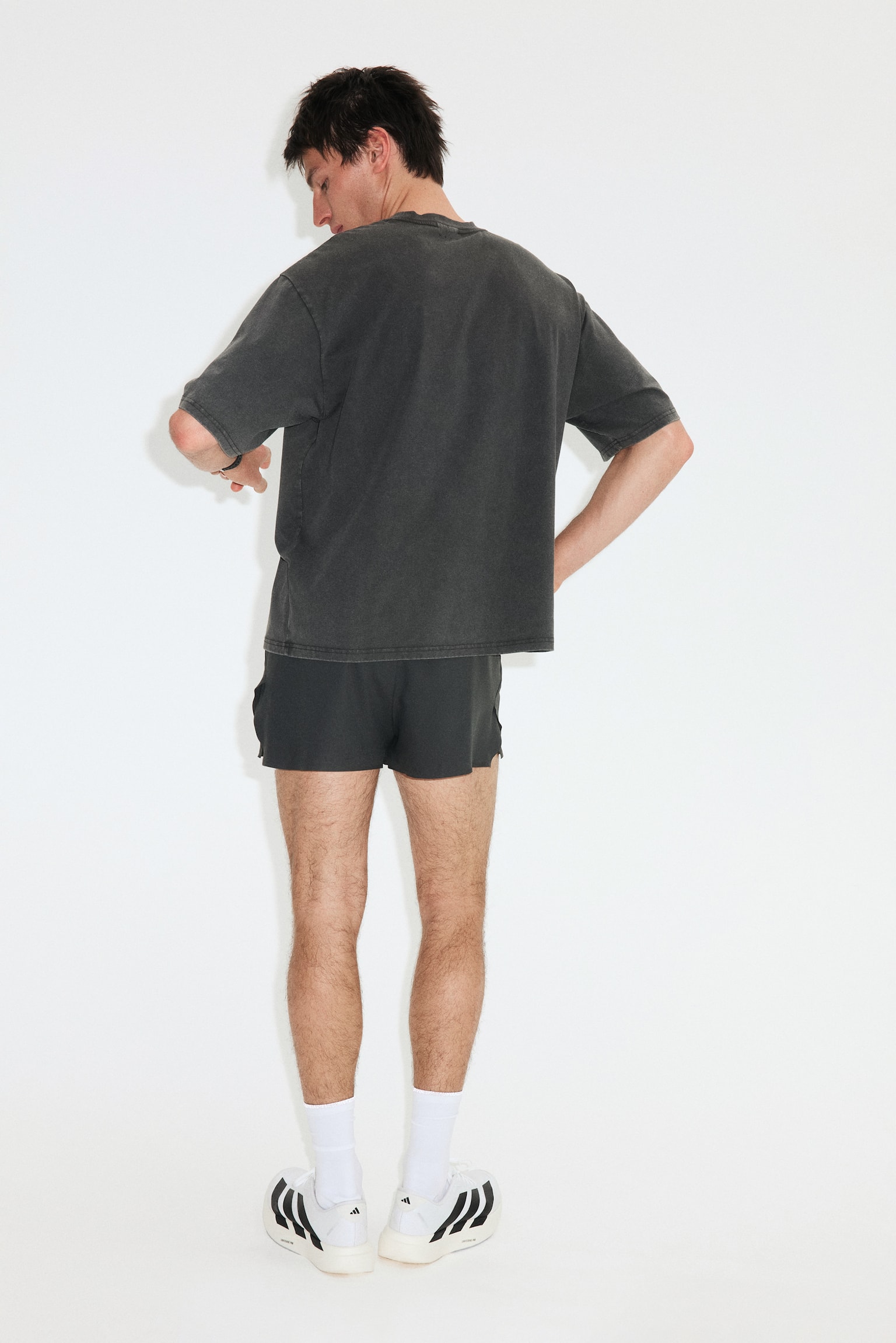 טישירט ספורט רחבה DryMove™‎ - אפור כהה - 3