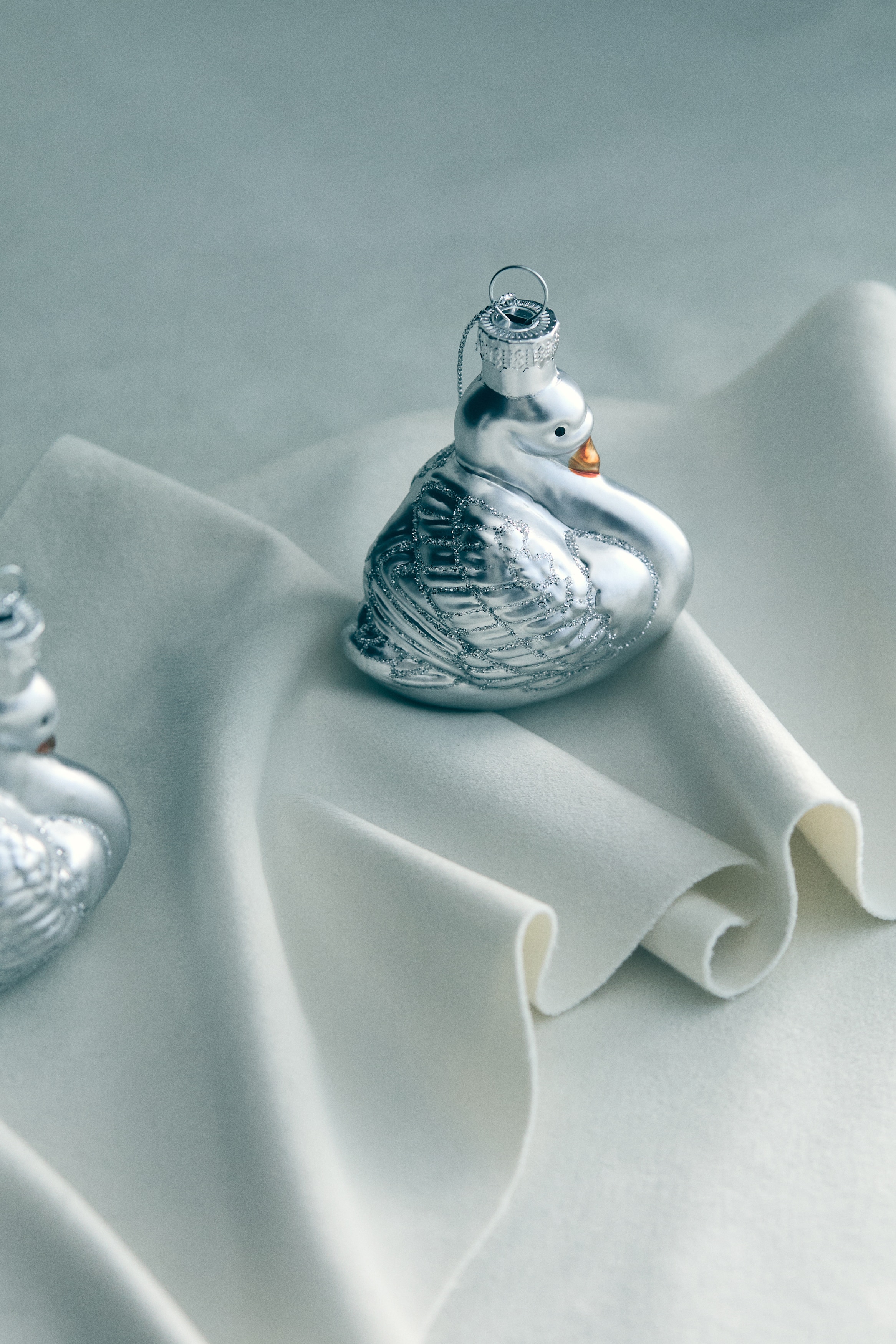 Addobbo natalizio in vetro - Argentato/cigno/Beige/omino di pan di zenzero/Trasparente/calice di vino/Dorato/spumante/Argentato/orso polare/Argentato/gufo/Verde/albero di Natale/Dorato/albero di Natale/Dorato/fungo/Rosso/mela/Dorato/pigna/Rosso/casa/Dorato/fungo