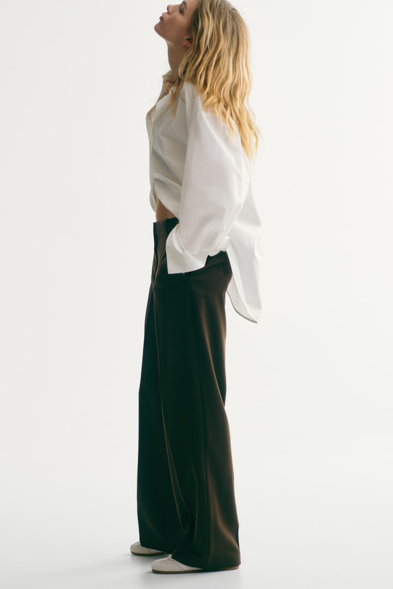 Pantalone od kepera elegantnog kroja