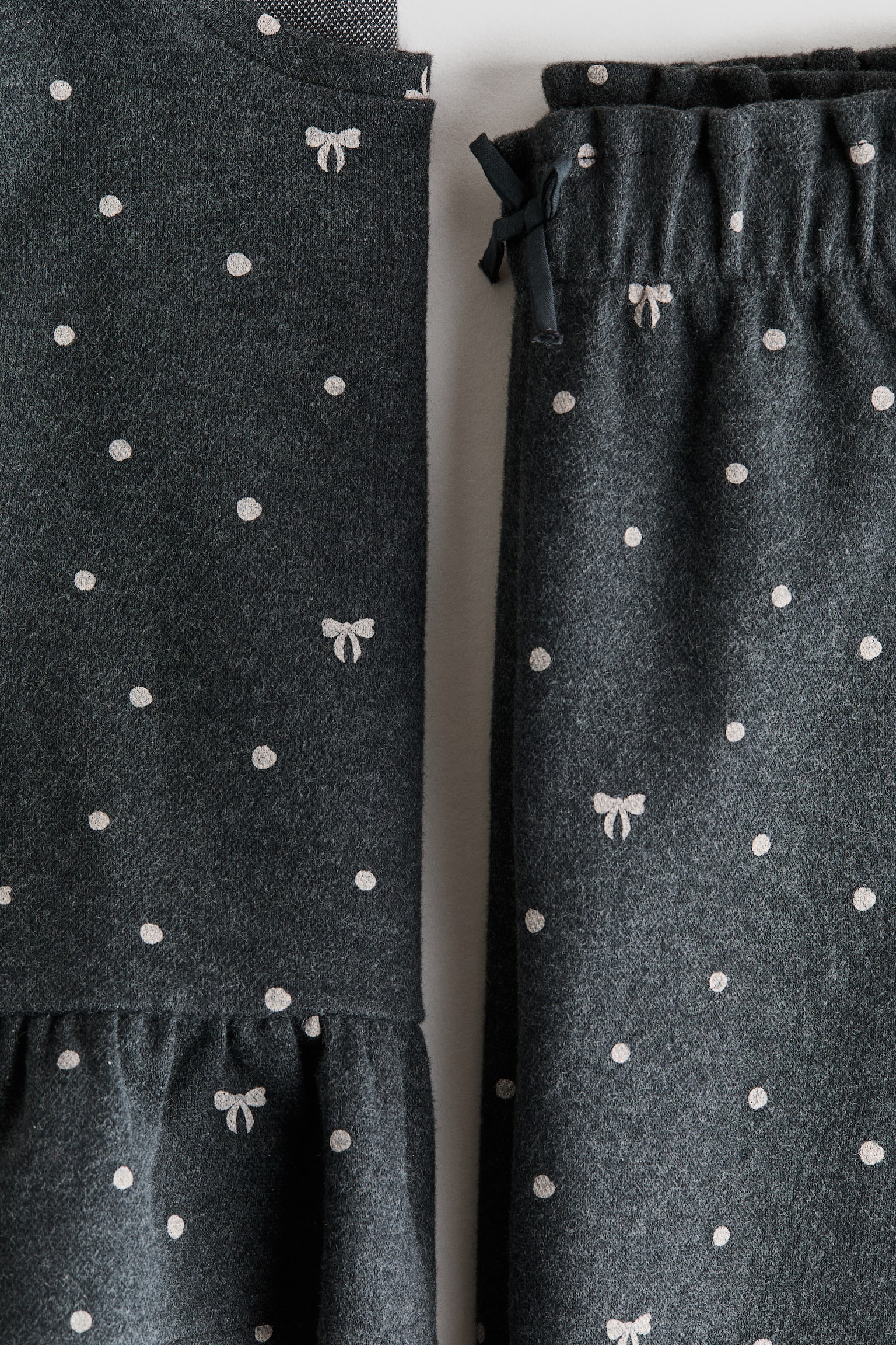 Set 2 pezzi in jersey con volant - Grigio scuro/pois - 2