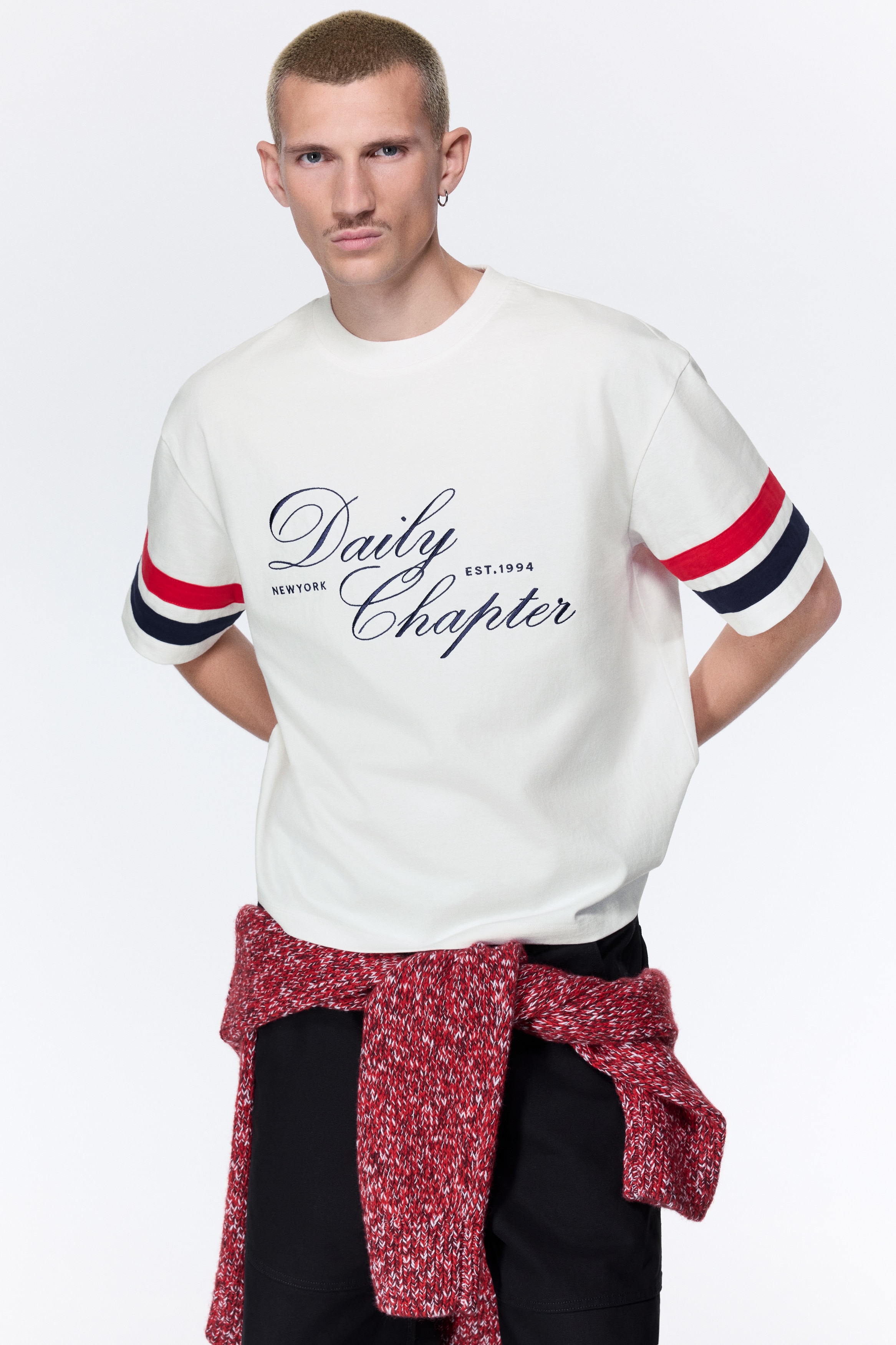 T-Shirt in Loose Fit - Weiß/Daily Chapter/Dunkelblau/Daily Chapter