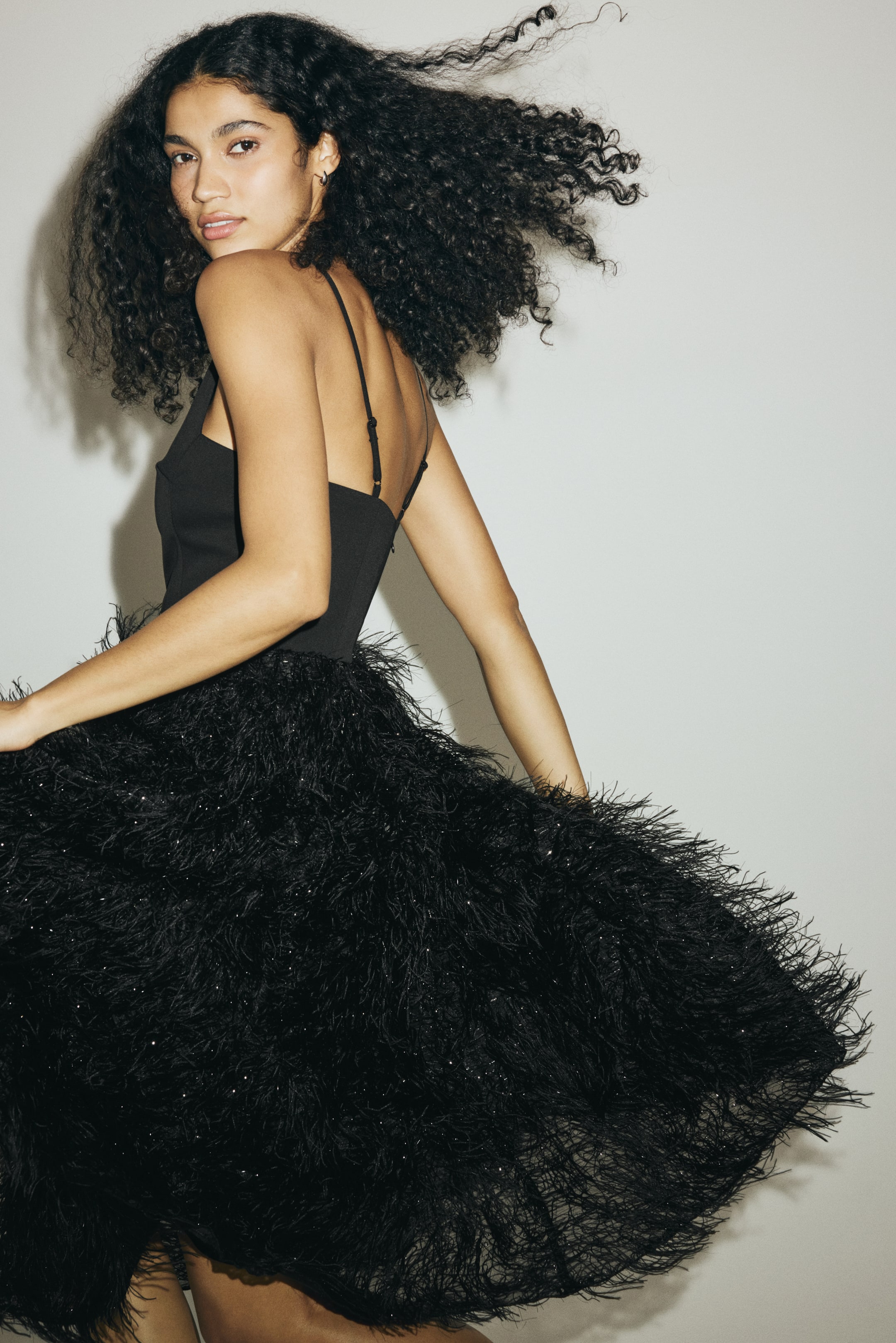 Ampliar la imagen: Circle-skirt strappy dress - Black - Ladies | H&M MX 1