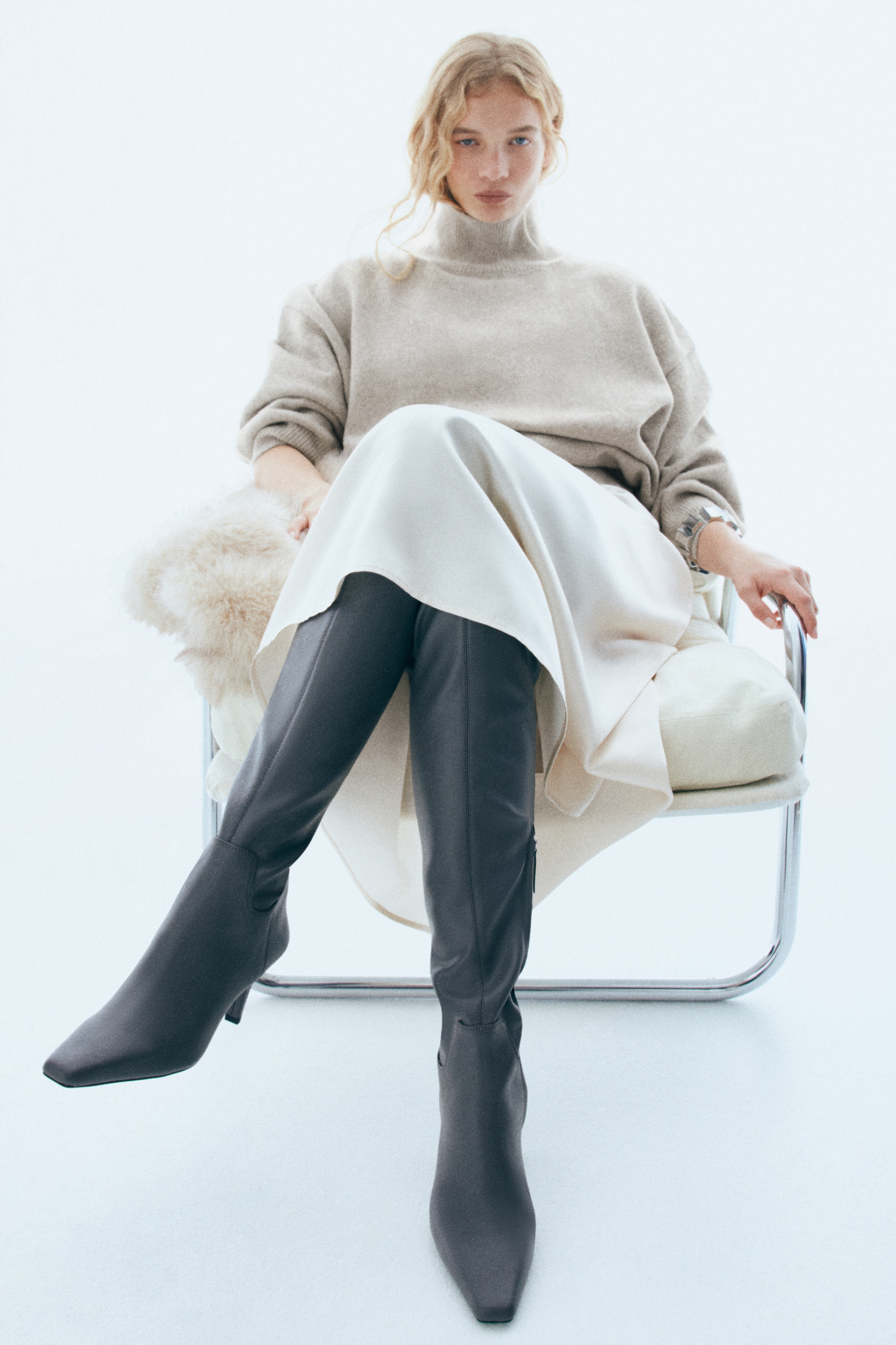 Oversized turtleneck jumper